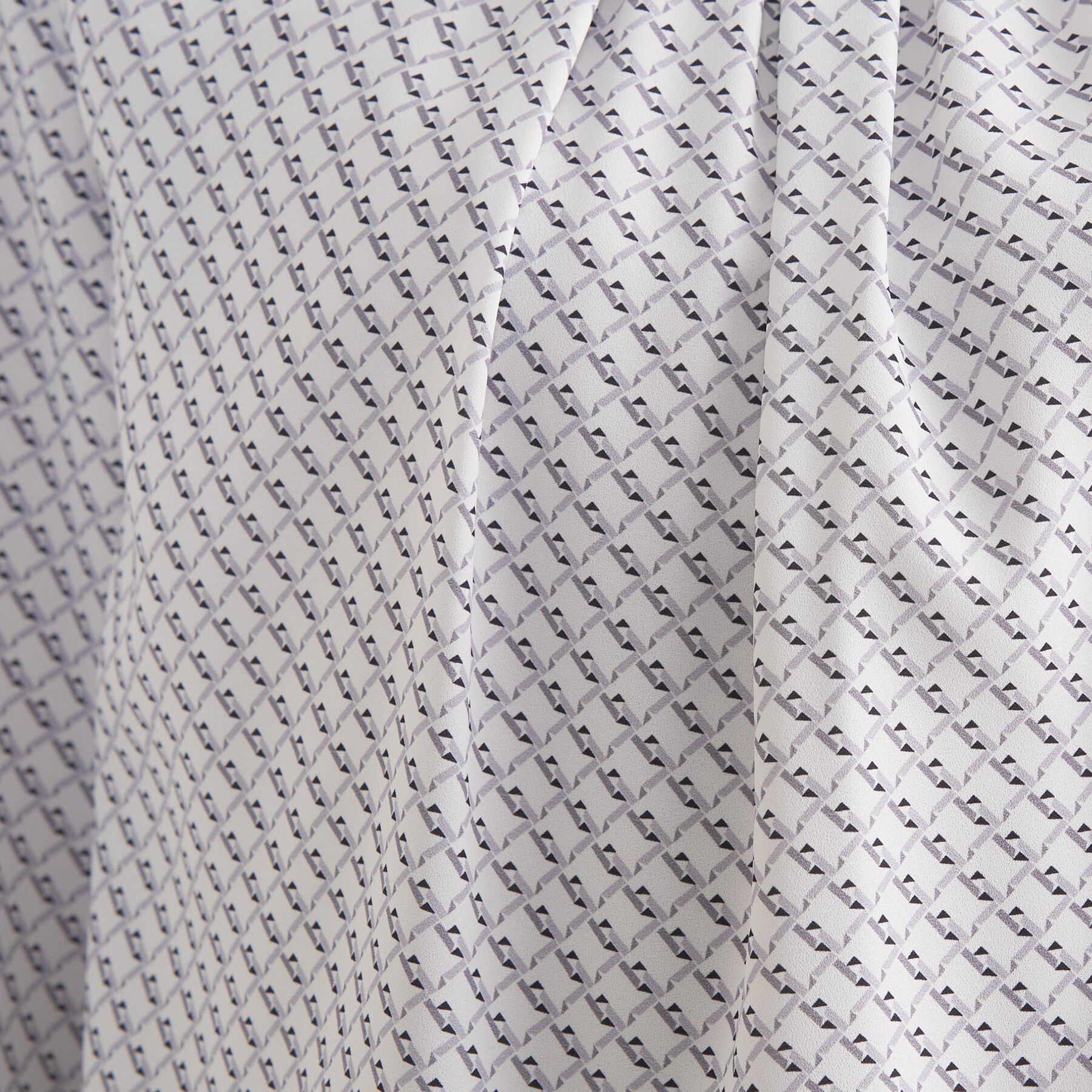 INDIVI「【セレモニー／洗える／透けにくい】ダイヤ柄プリントブラウス」|シャツ・ブラウス|