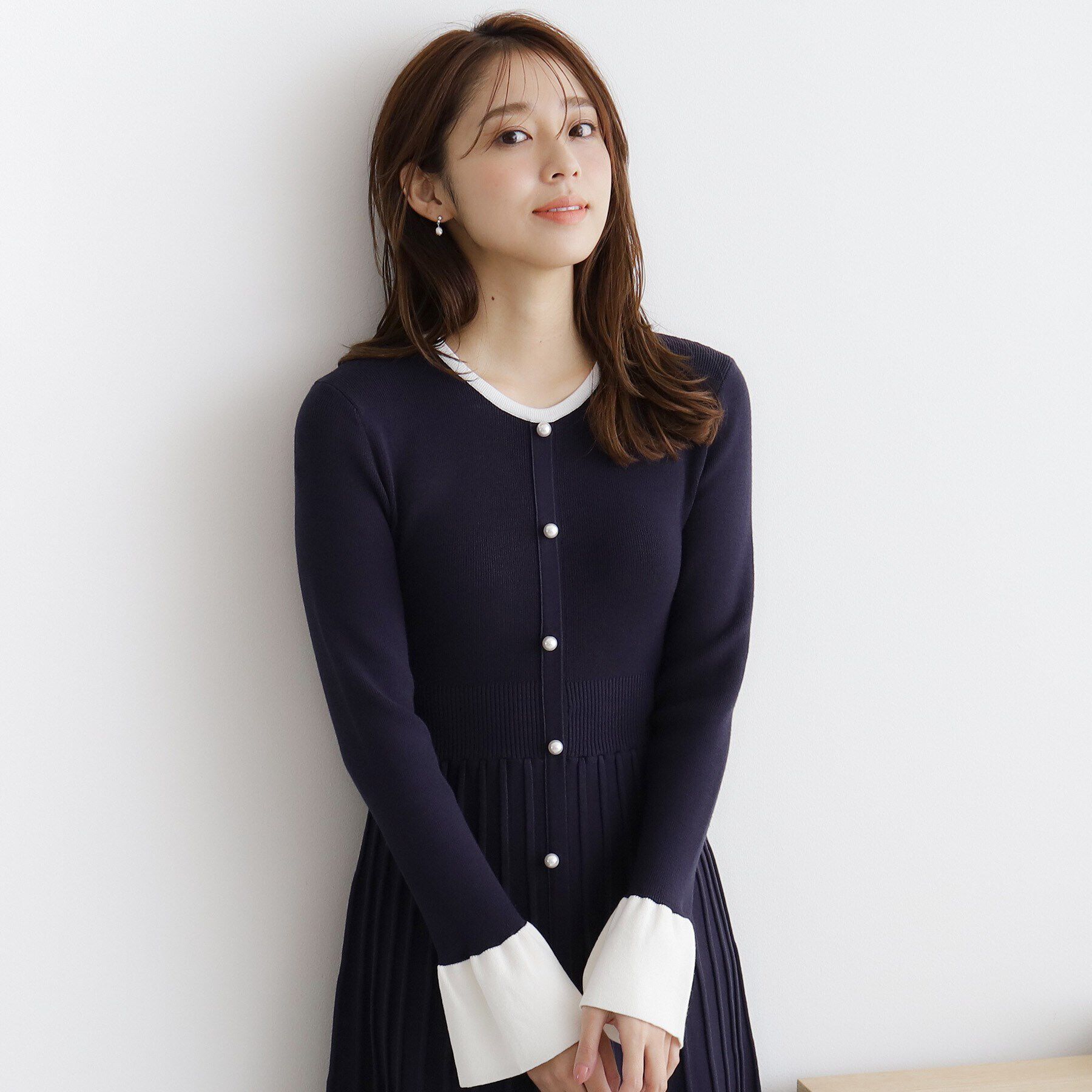 index「《美人百花掲載》パール調デザインバイカラーニットワンピース【洗濯機洗い可】」|ワンピース|