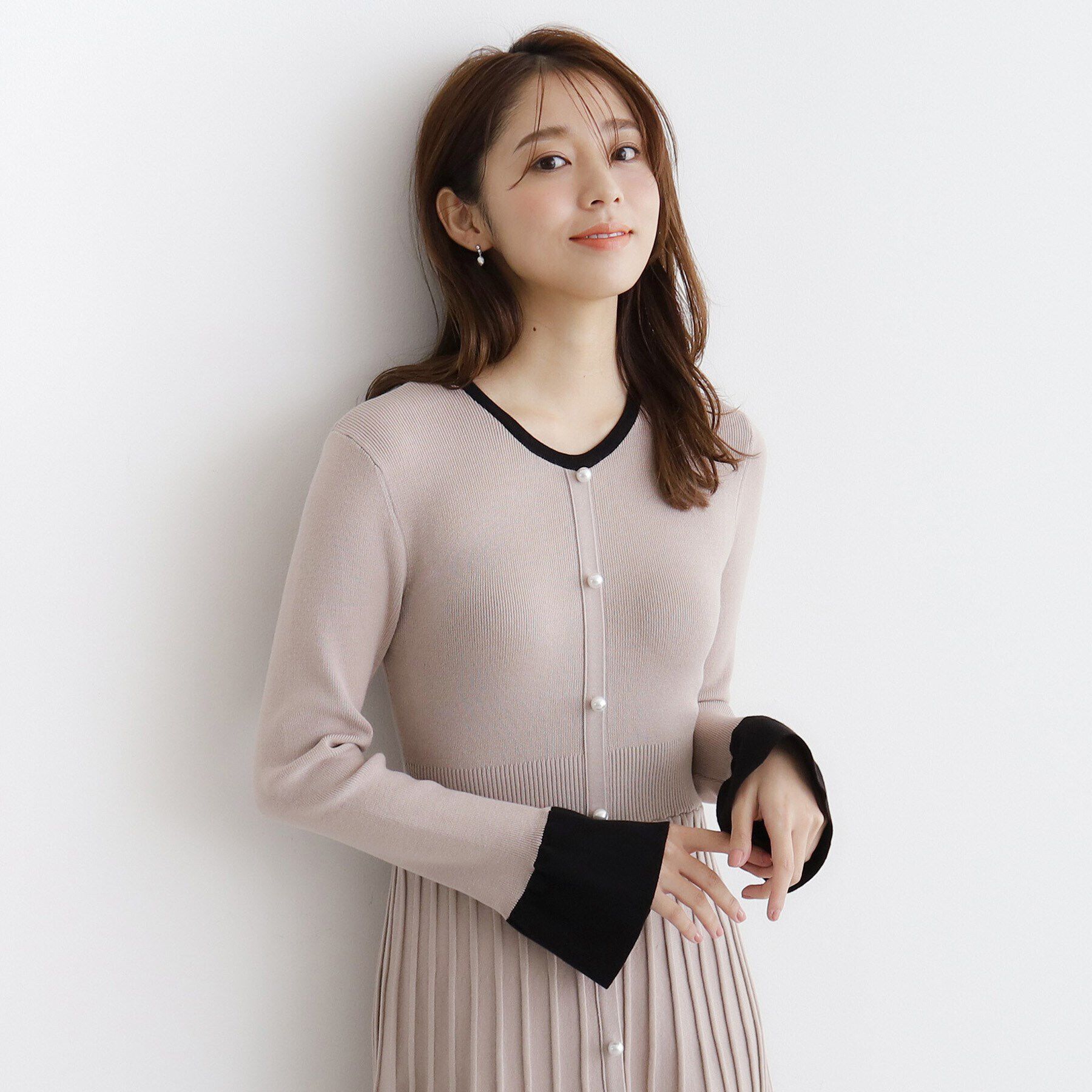 index「《美人百花掲載》パール調デザインバイカラーニットワンピース【洗濯機洗い可】」|ワンピース|