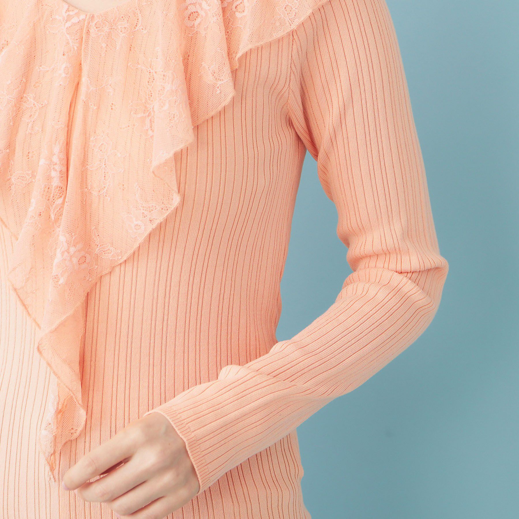 index「レースフリルVネックリブニット【洗濯機OK/坑ピル】」|ニット・セーター|