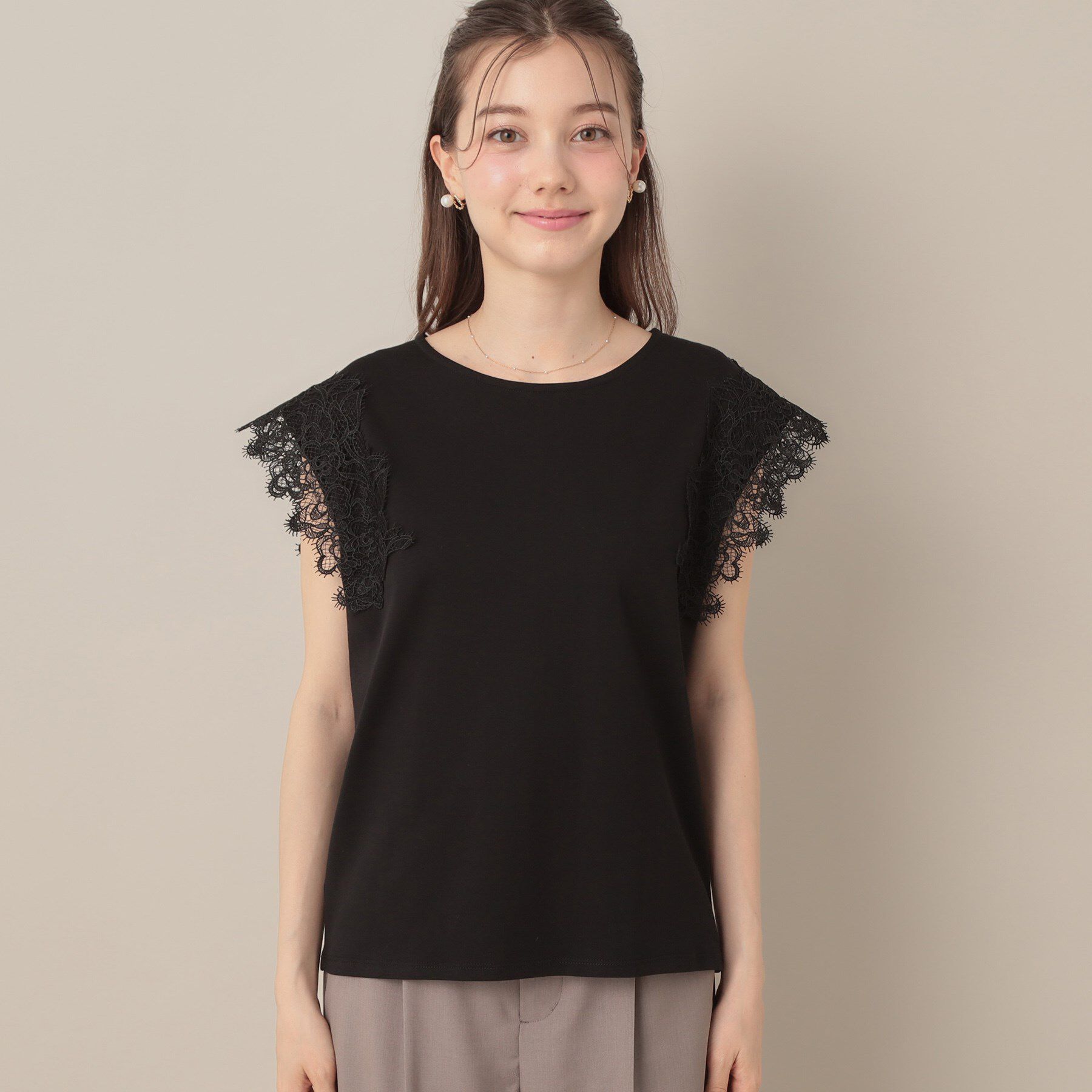 Couture broach「【マシンウォッシャブル・UVケア・接触冷感】フレンチ肩レースカットソー」|Tシャツ・カットソー|