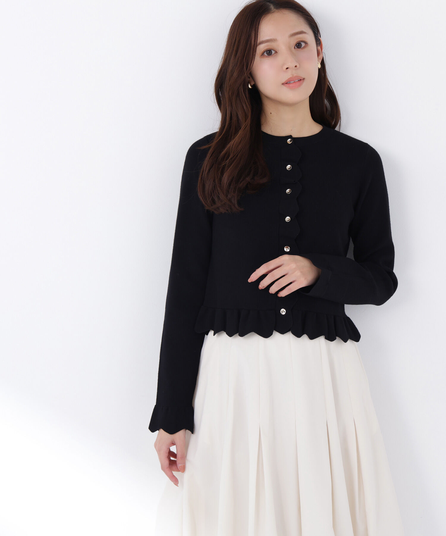  「メタルボタンフリルカーディガン」|ニット・セーター|ブラック