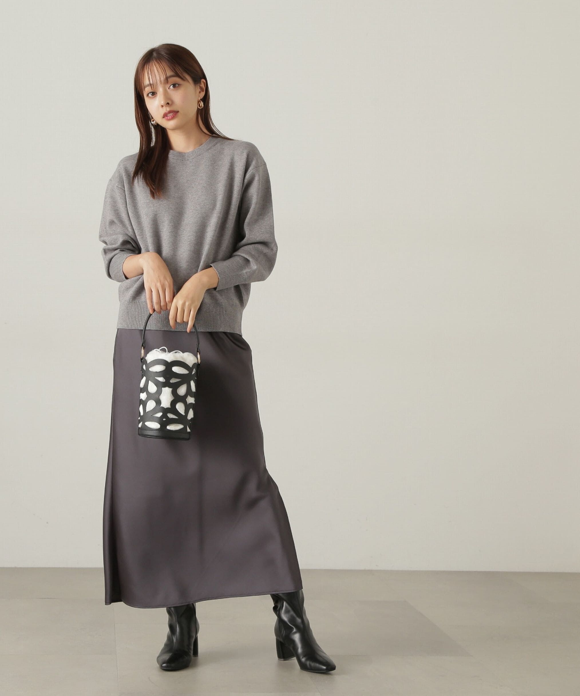 PROPORTION BODY DRESSING「スリット入りサテンナロースカート　24AW」|スカート|