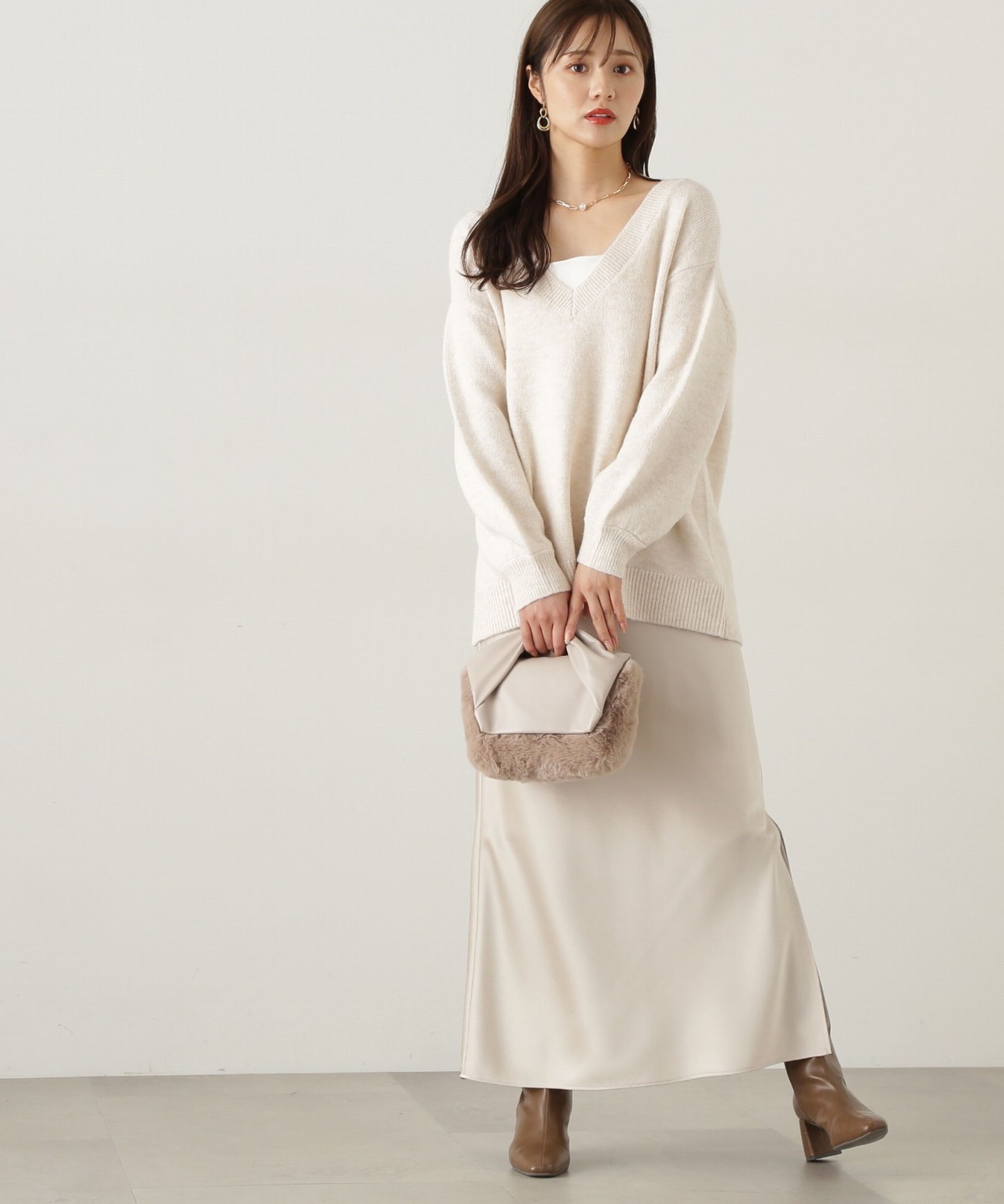 PROPORTION BODY DRESSING「スリット入りサテンナロースカート　24AW」|スカート|