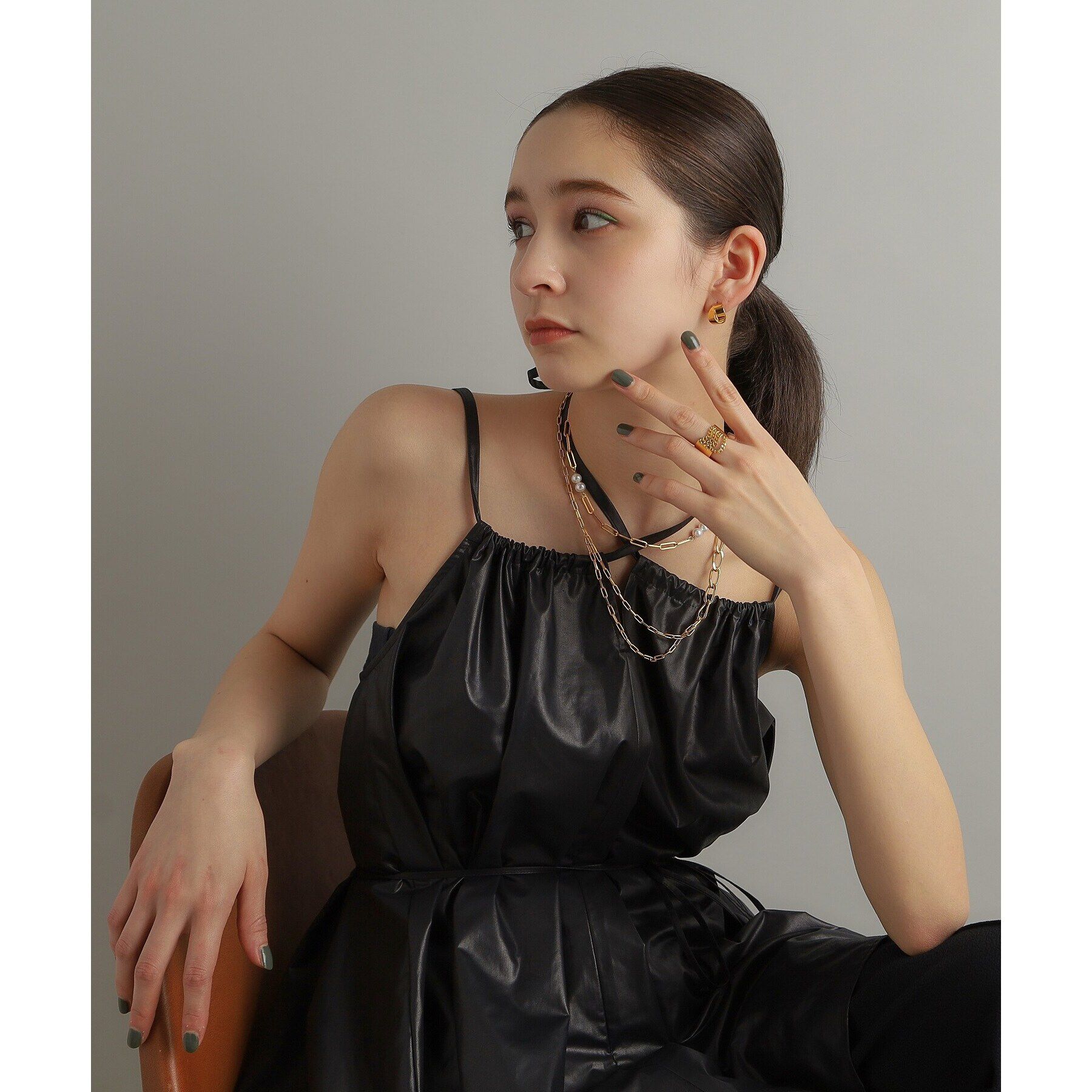 COCOSHNIK ONKITSCH「シルバー フラットケーブルチェーン パールステーションネックレス GP」|ネックレス|