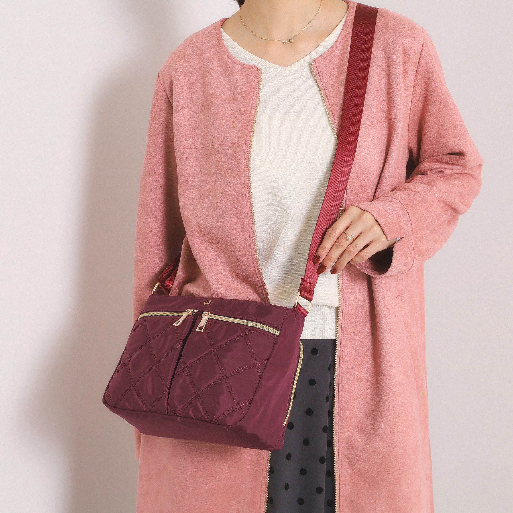 ITS&rsquo;DEMO「【10ポケット】収納アドバイザーキルトミニショルダー」|ショルダー・メッセンジャー|ボルドー(064)