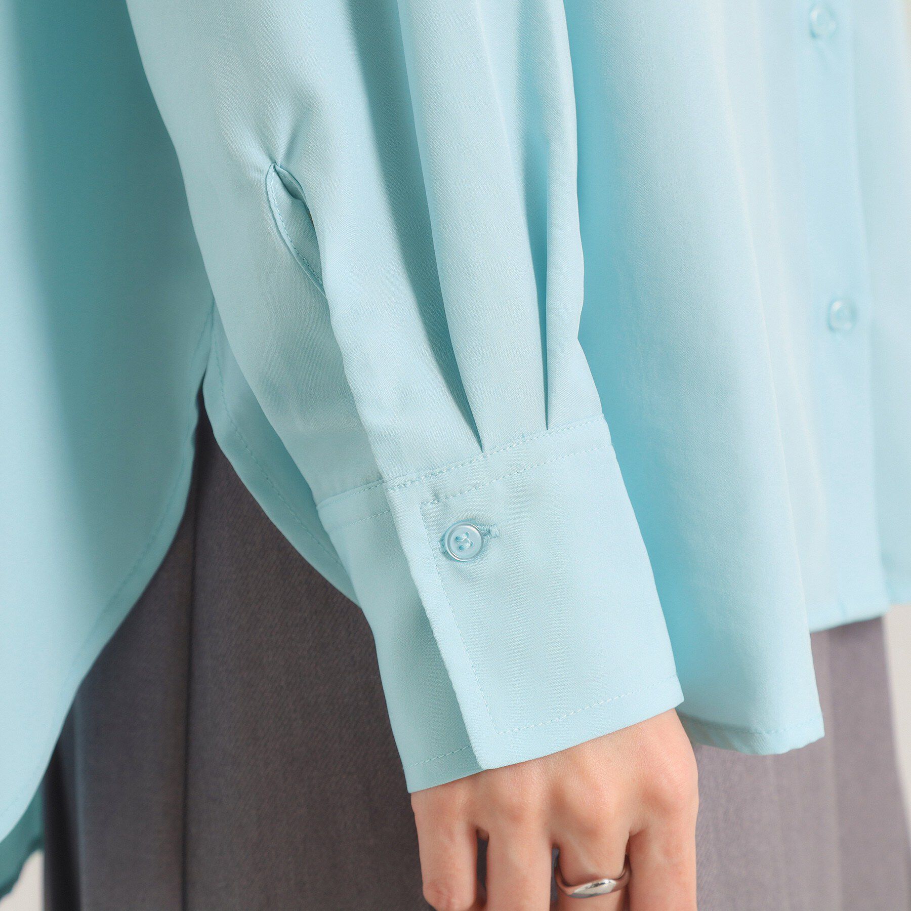 ITS&rsquo;DEMO「【接触冷感／吸水速乾／UV／洗濯機OK】袖2wayブラウス」|シャツ・ブラウス|