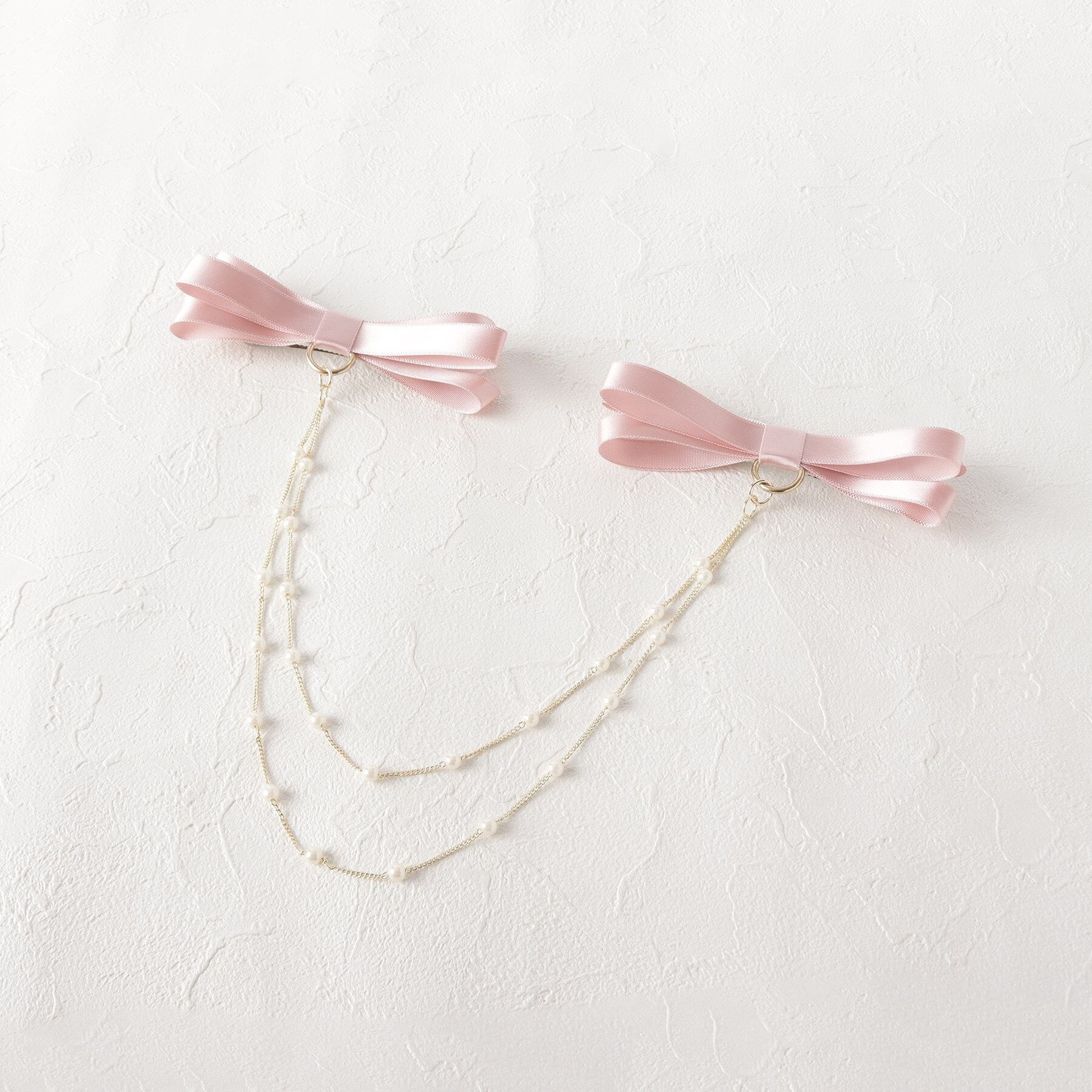 Grandedge「2連パール調チェーン付きサイド用リボンクリップ」|その他|ﾋﾟﾝｸ(072)