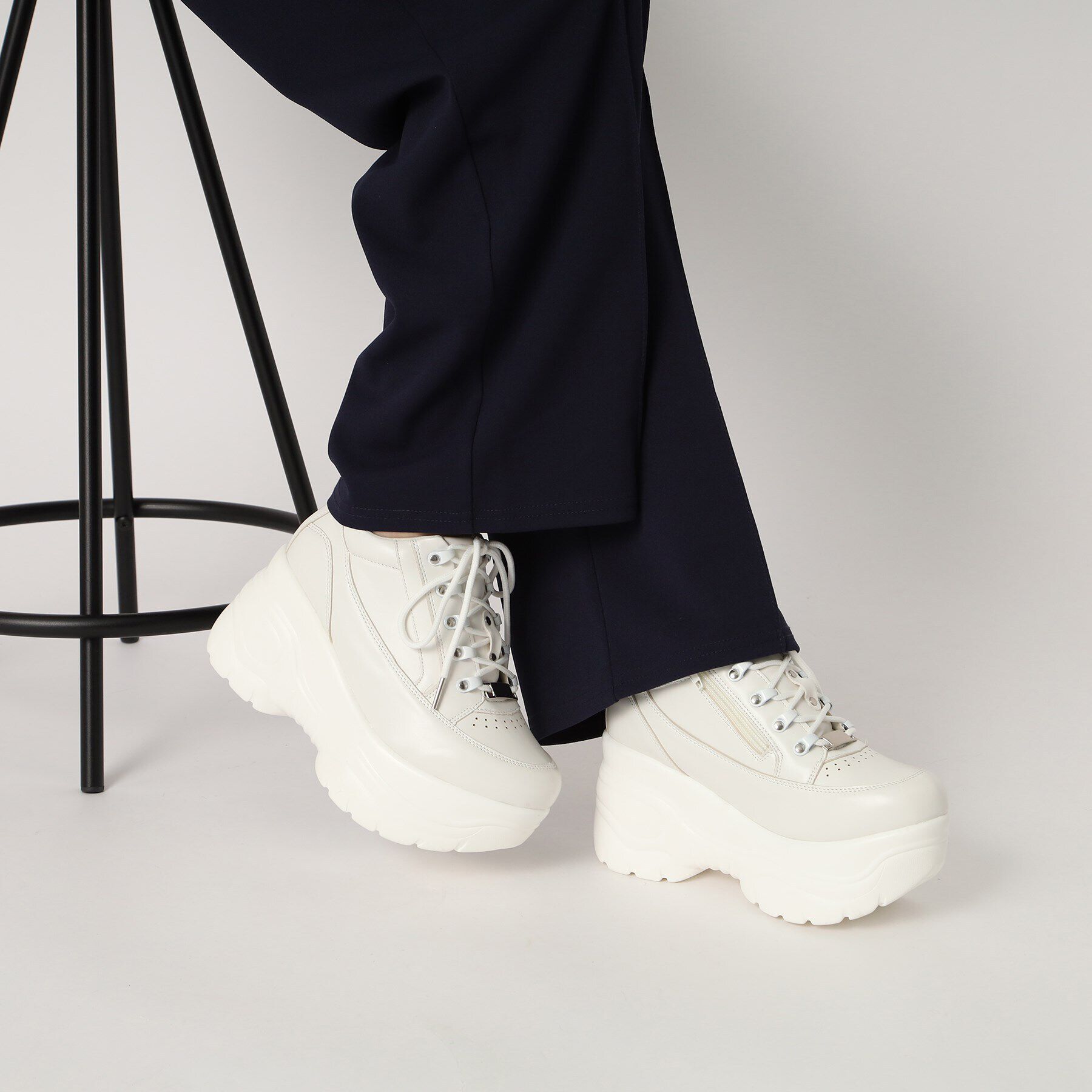 csT&P「＼脱ぎ履きしやすい／ファスナー付厚底スニーカー」|スニーカー|