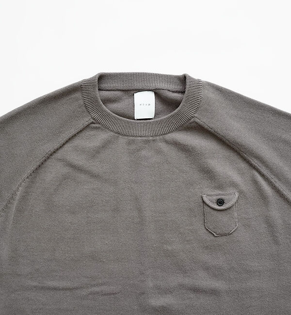 休日と詩「小さなポケットのニット」|ニット・セーター|