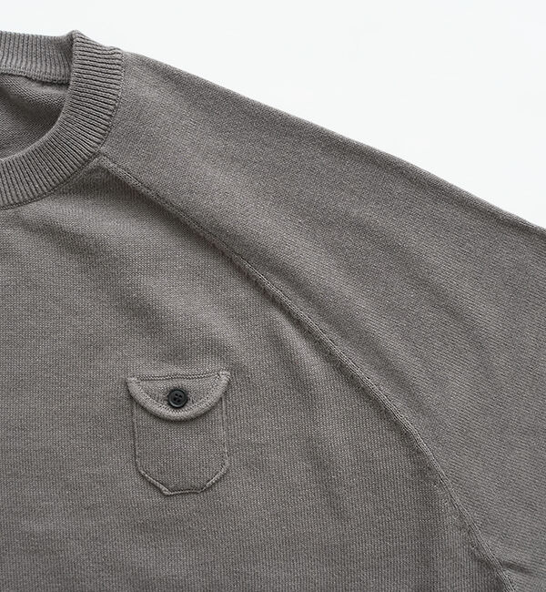 休日と詩「小さなポケットのニット」|ニット・セーター|