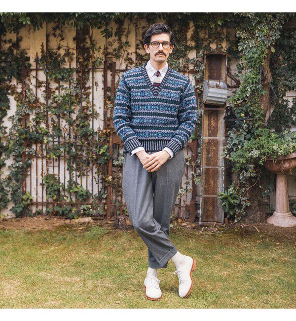 BEAMS PLUS「【別注】Jamieson&rsquo;s / Fairisle Deep V-Neck Sweater」|ニット・セーター|