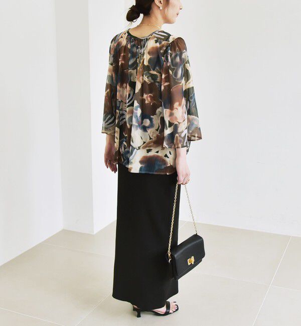 quaranciel「quaranciel:〈洗濯機可能〉シアー フラワー プリント ノーカラー ヨーク シャツ ブラウス」|シャツ・ブラウス|