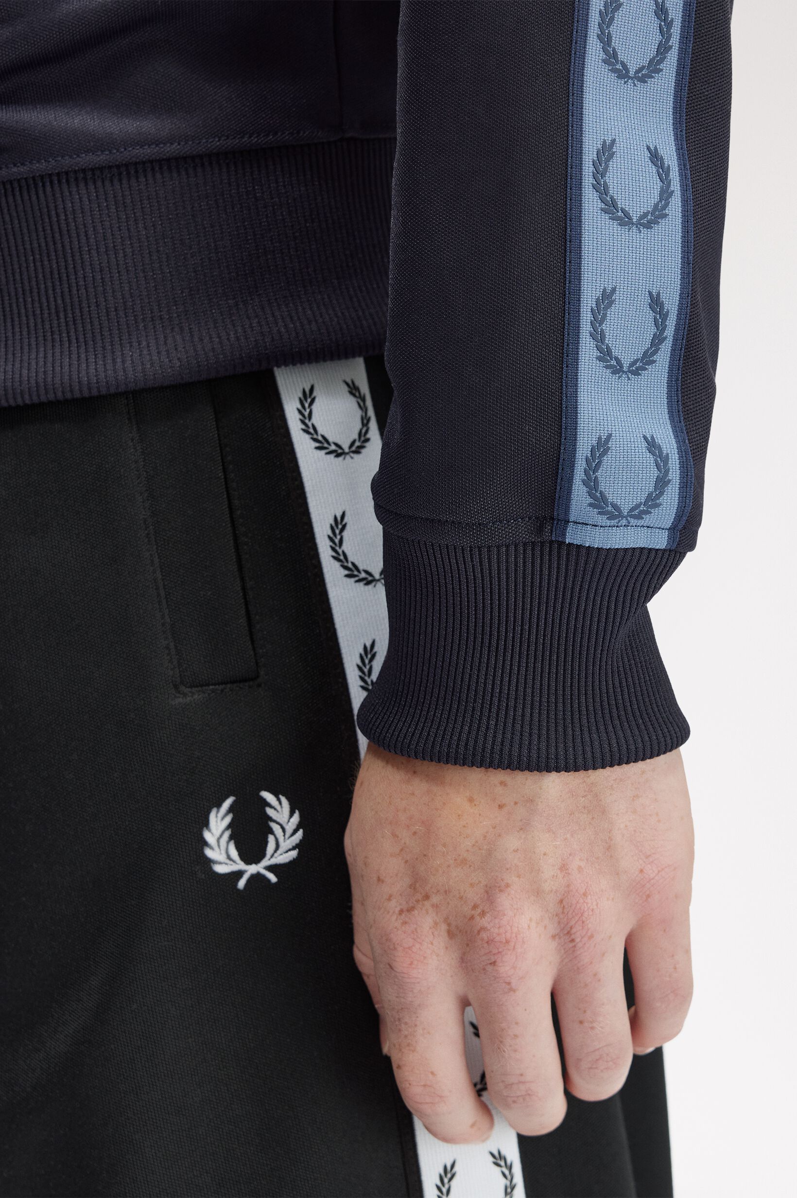 FRED PERRY 「Contrast Tape Track Jacket」|ブルゾン・スタジャン|