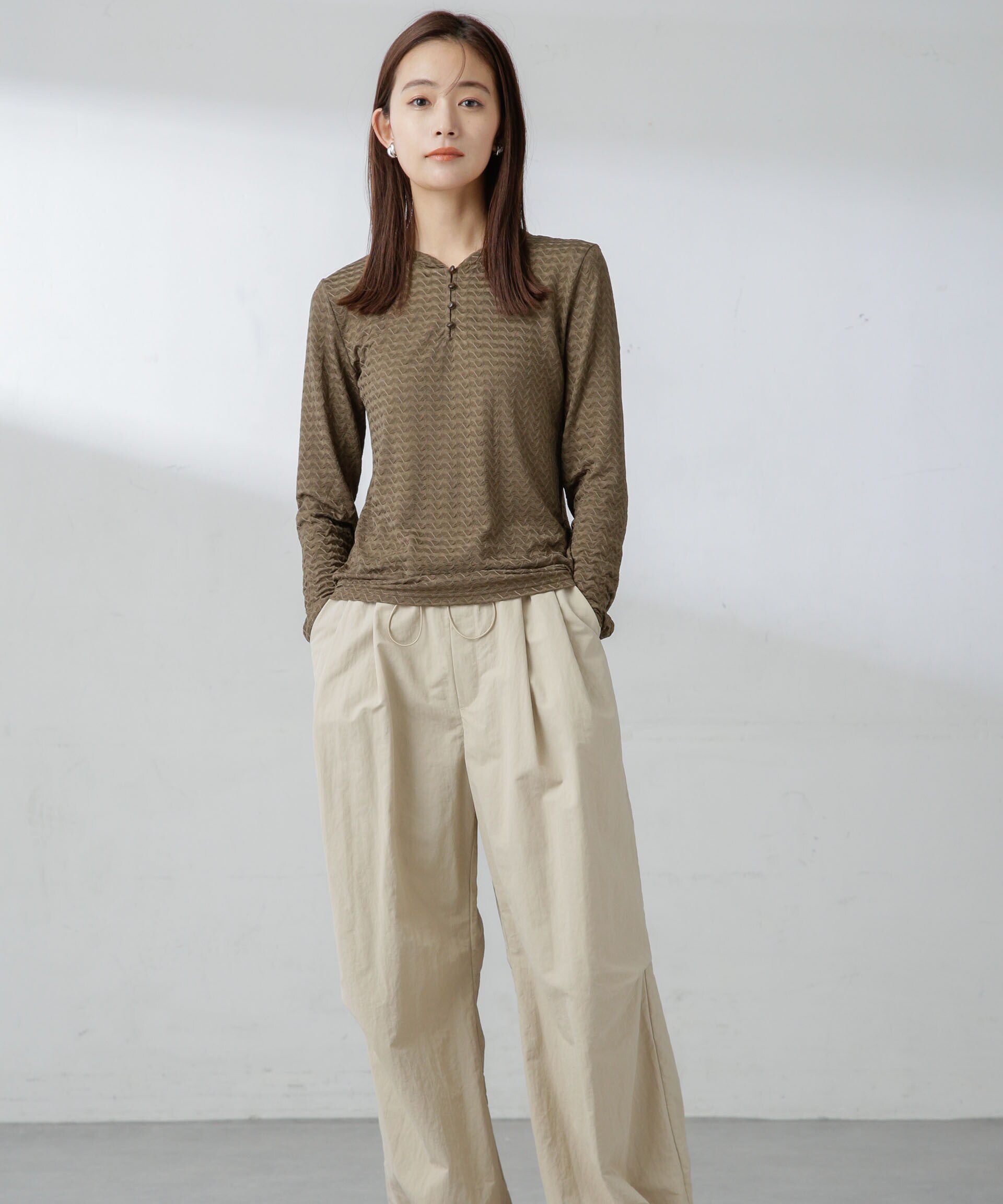 nano･universe「前後2wayシャーリングカットトップス」|Tシャツ・カットソー|