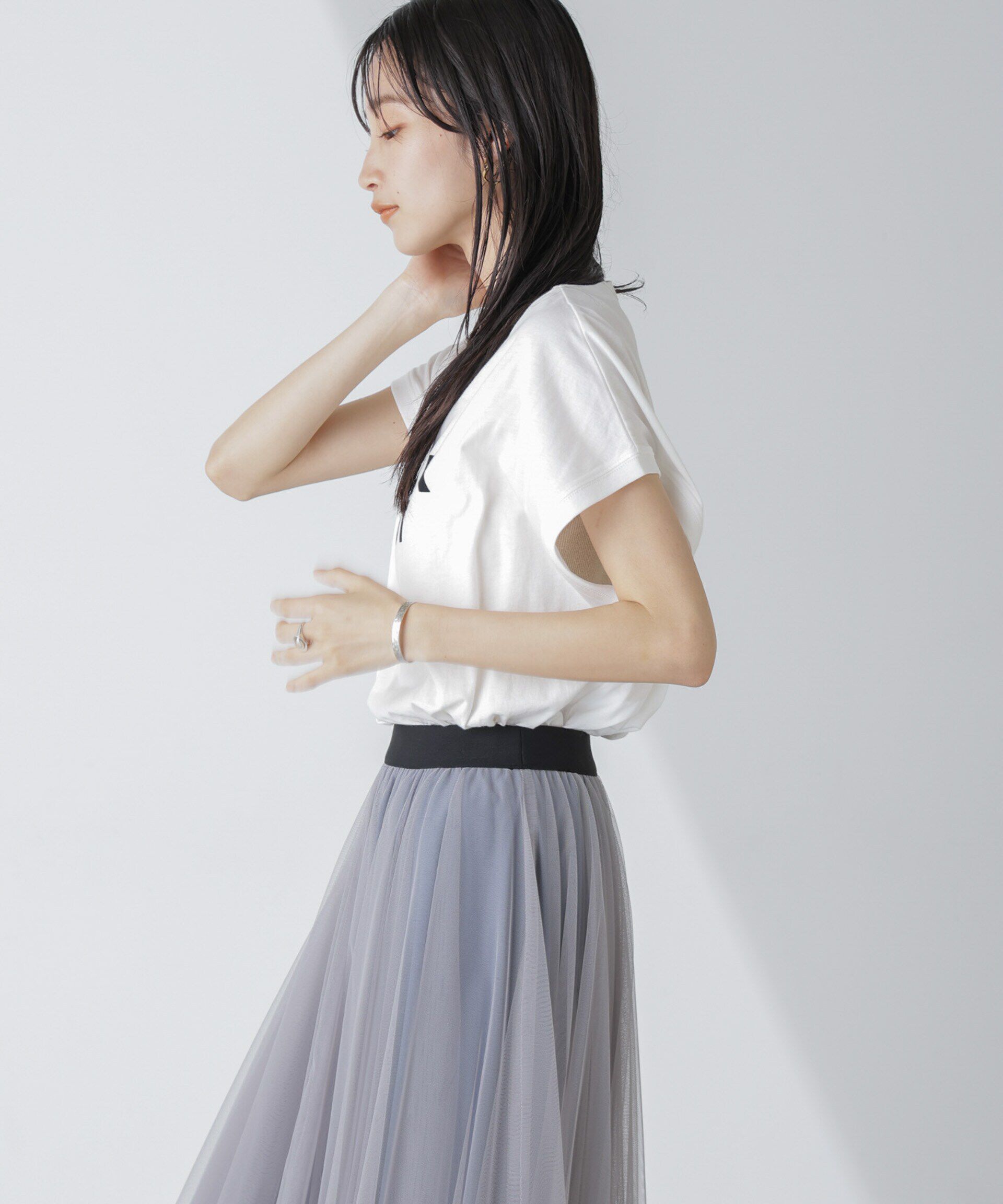 nano･universe「フロッキーロゴノースリーブクロップドトップス」|Tシャツ・カットソー|