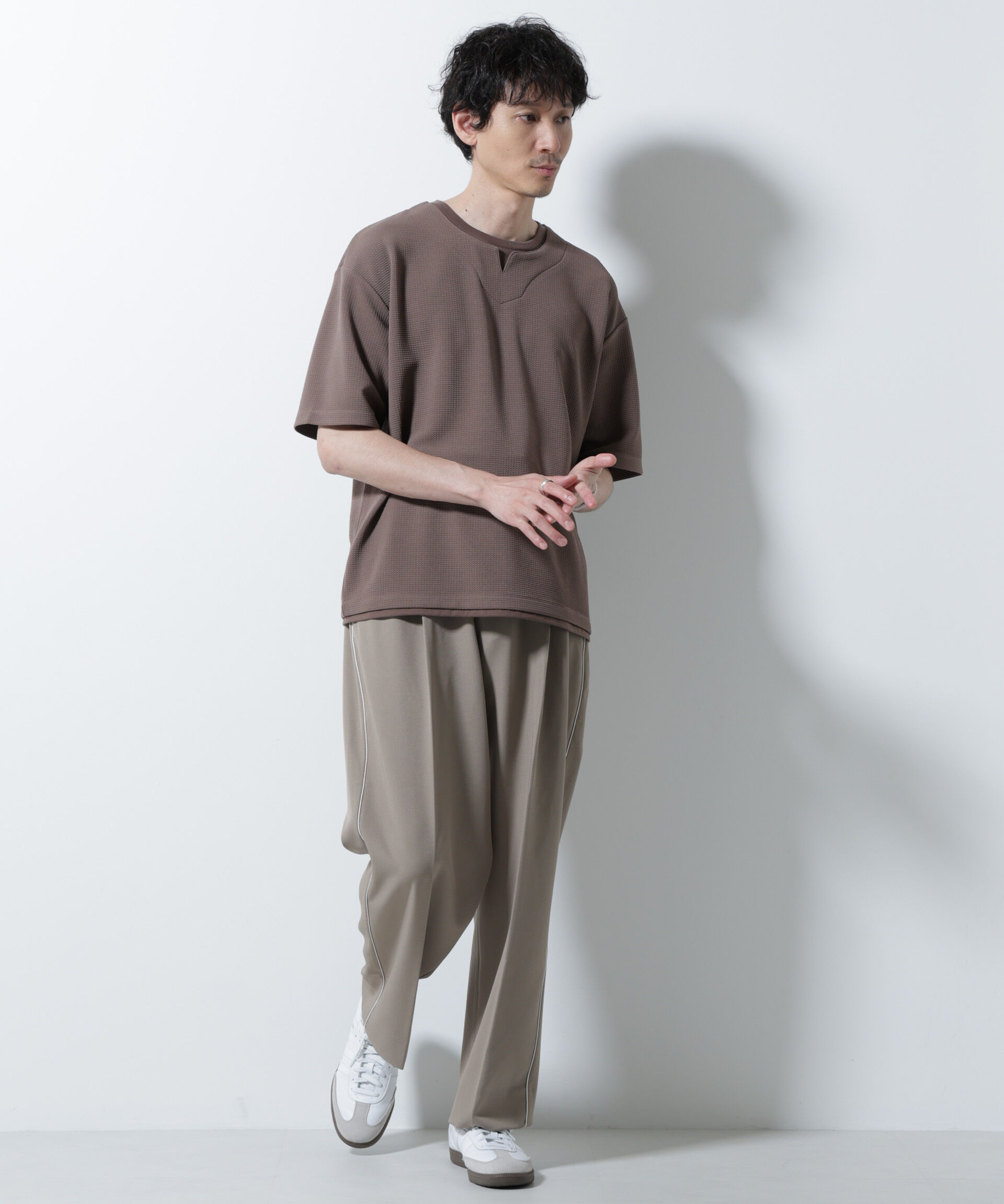 nano･universe「フェイクレイヤードキーネックTシャツ 半袖」|Tシャツ・カットソー|