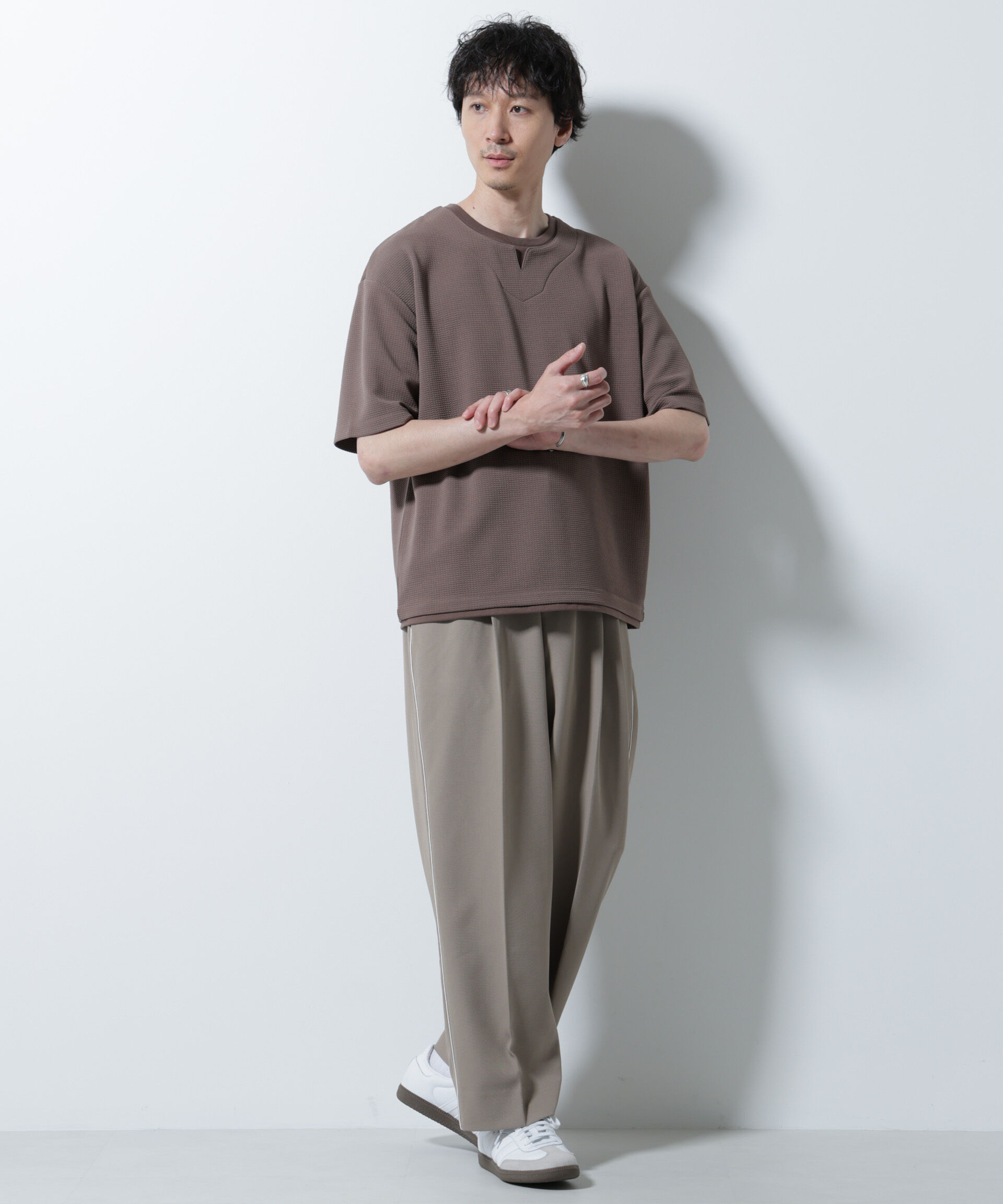 nano･universe「フェイクレイヤードキーネックTシャツ 半袖」|Tシャツ・カットソー|