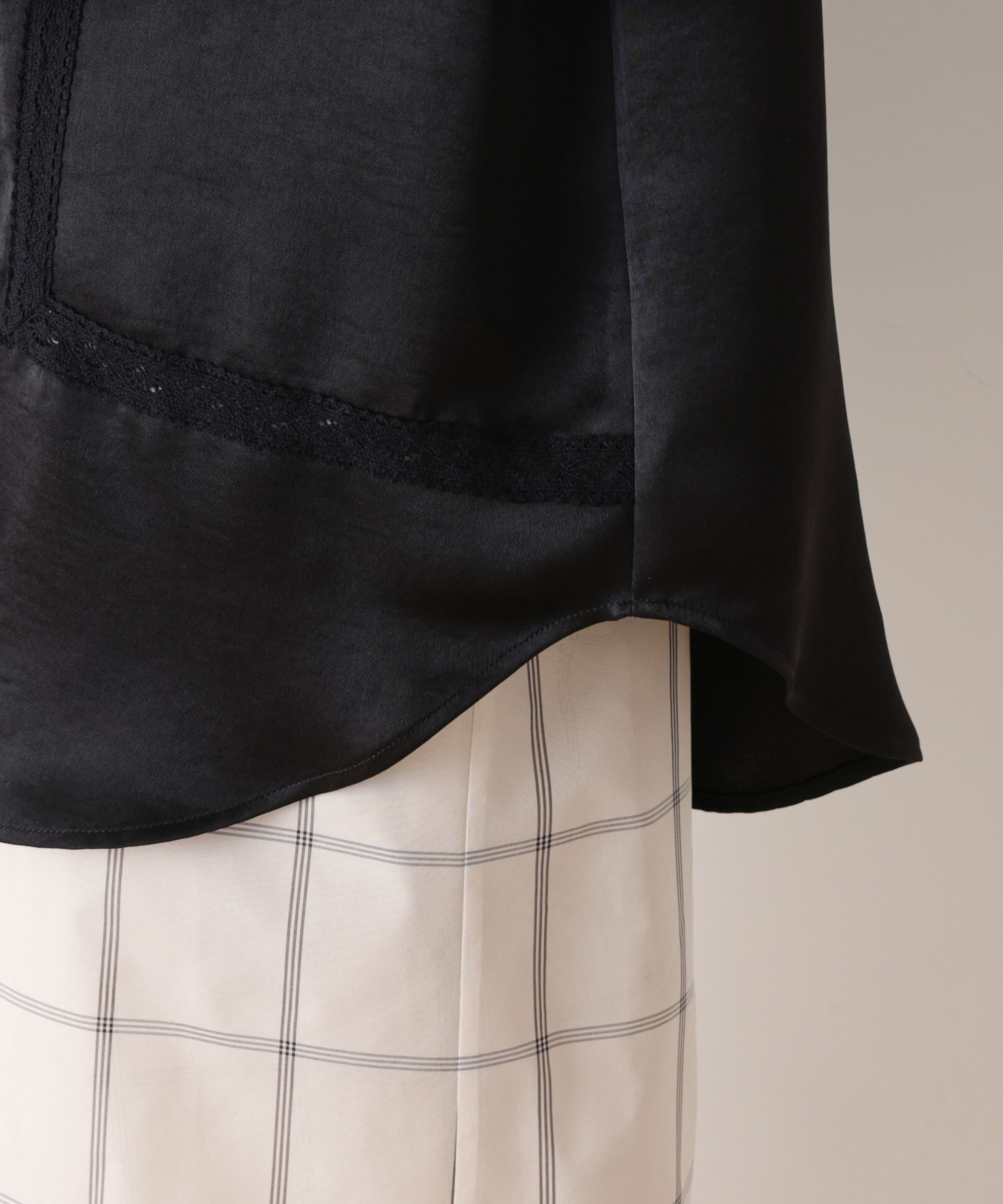 nano･universe「「STEVELOUR」サテンレーストリミングブラウス(セットアップ可)」|シャツ・ブラウス|