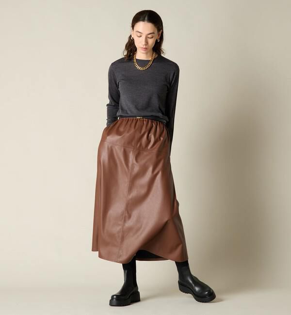 Liesse「レザー調セミフレアスカート」|スカート|