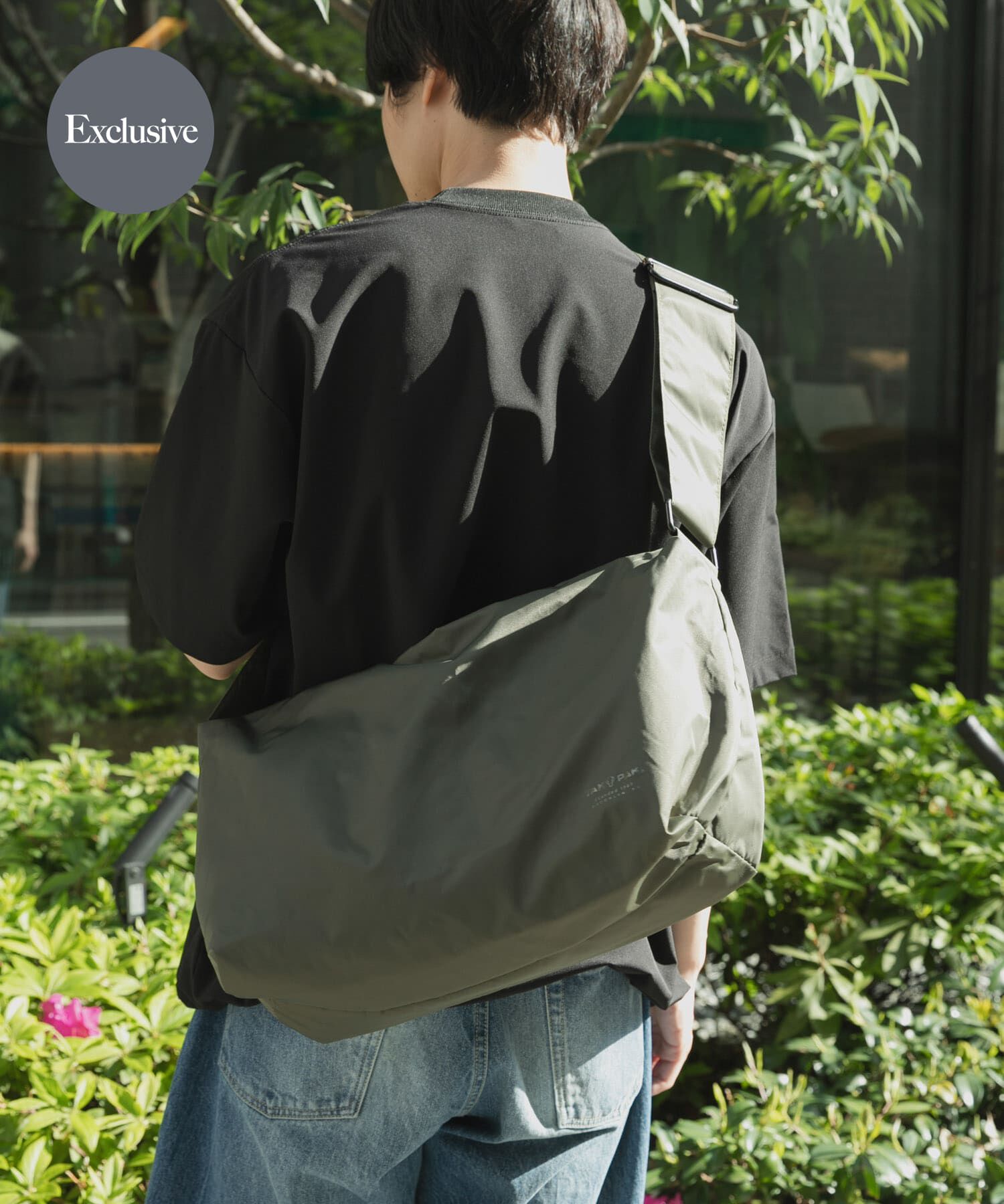 URBAN RESEARCH DOORS「『撥水』『別注』YAKPAK&times;DOORS　SHOULDER BAG M」|ショルダー・メッセンジャー|オリーブ