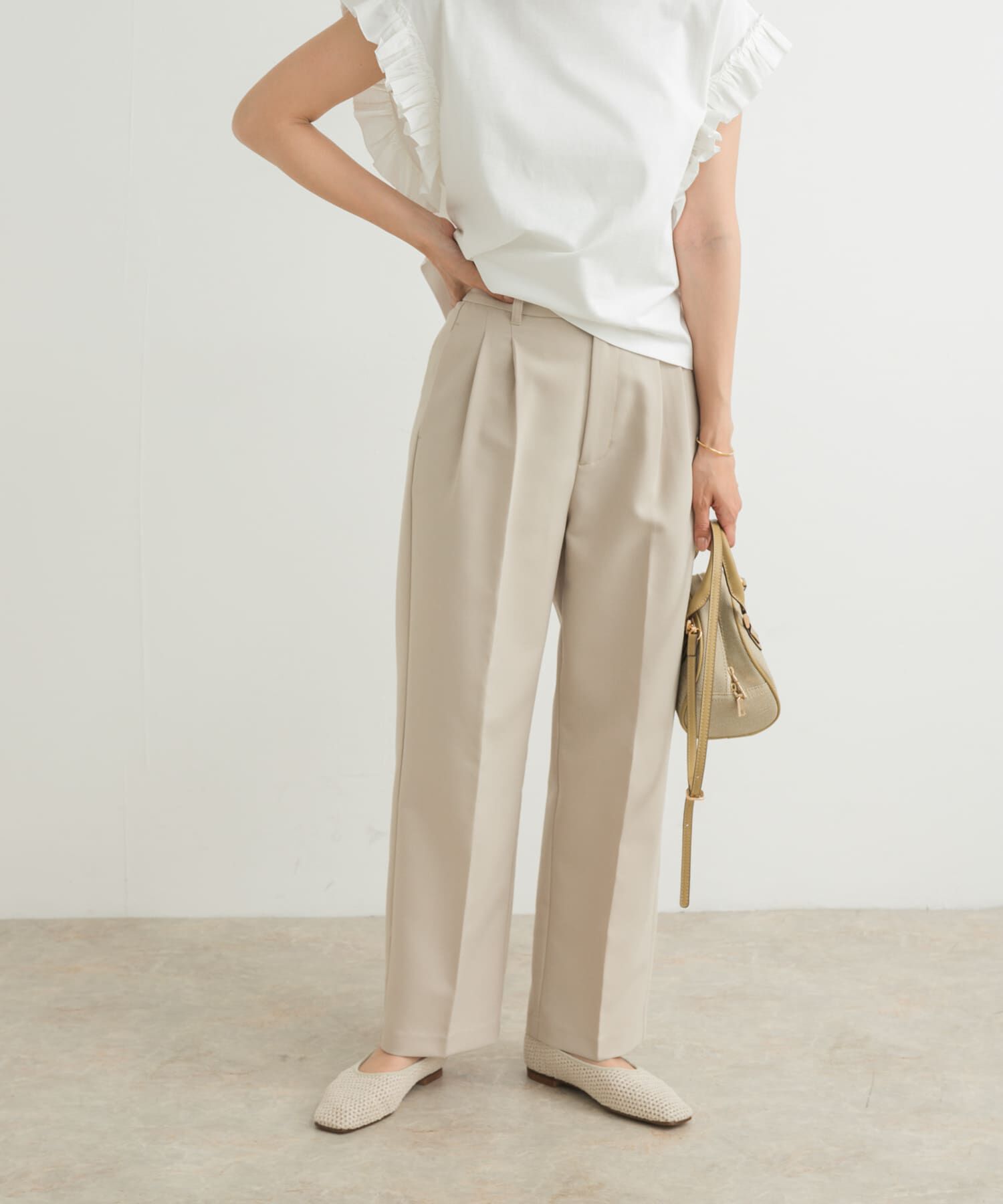 URBAN RESEARCH DOORS「2タックストレートパンツ」|その他|ホワイト系その他