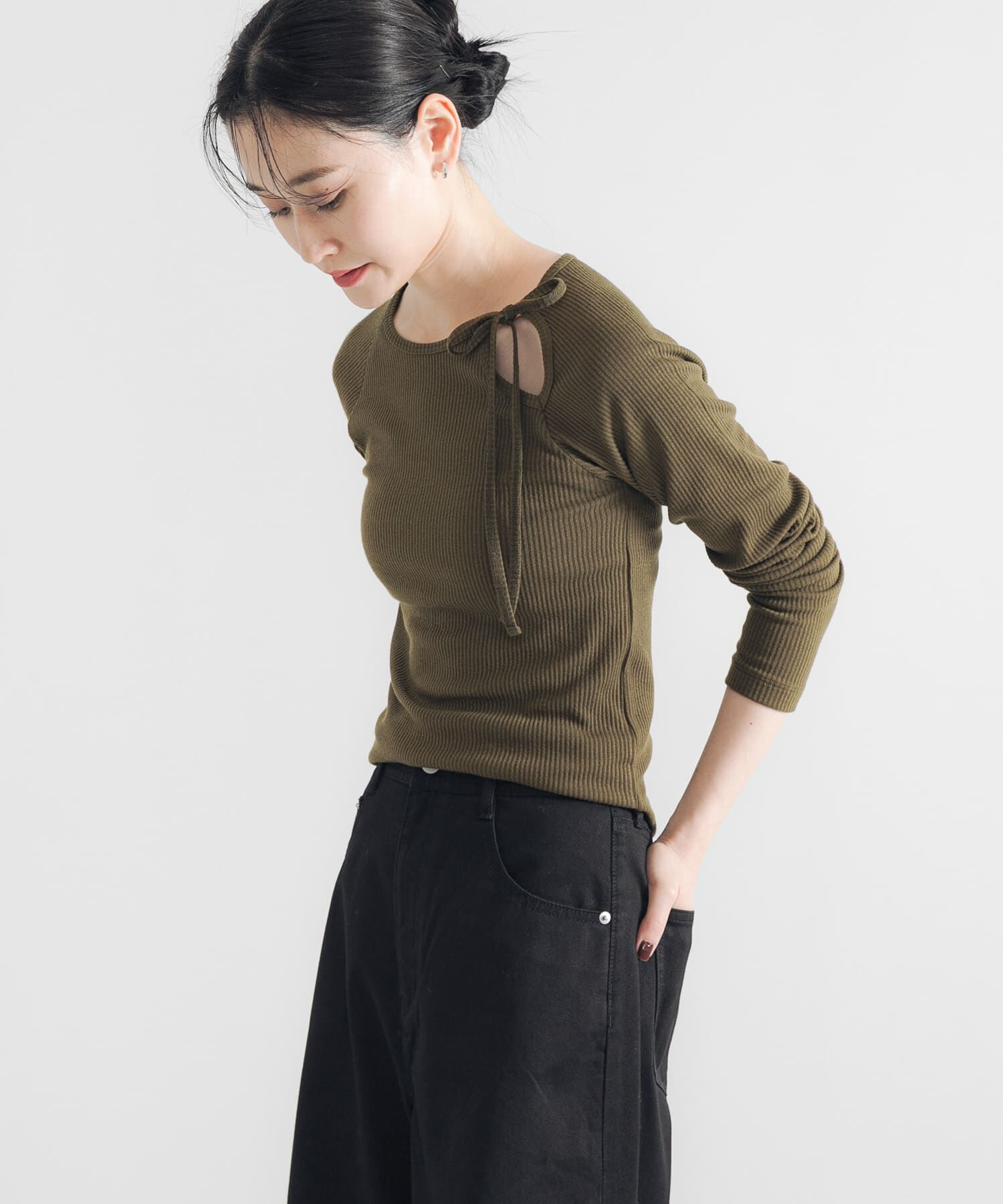 URBAN RESEARCH「カットアウトリブトップス」|Tシャツ・カットソー|