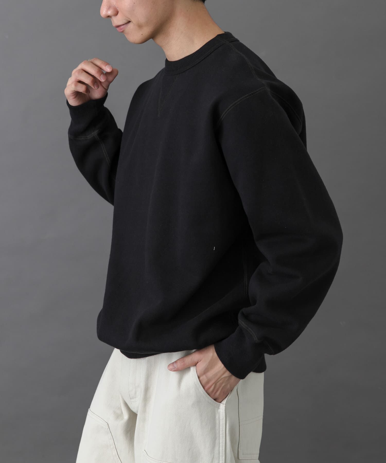 URBAN RESEARCH DOORS「FORK&SPOON　リサイクルコットン裏毛クルーネックスウェット」|スウェット・ジャージ|ブラック