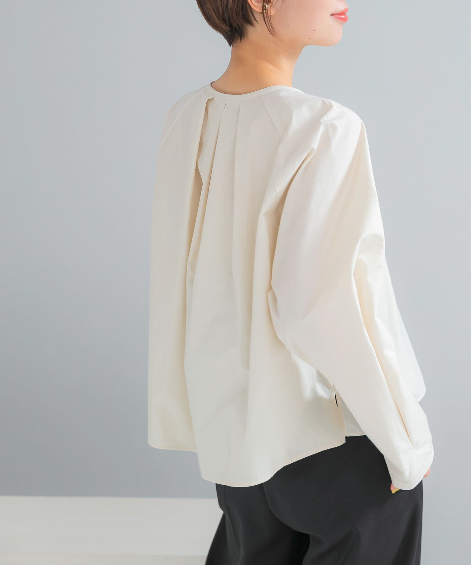 URBAN RESEARCH ROSSO「タックボリュームショートシャツブラウス」|シャツ・ブラウス|