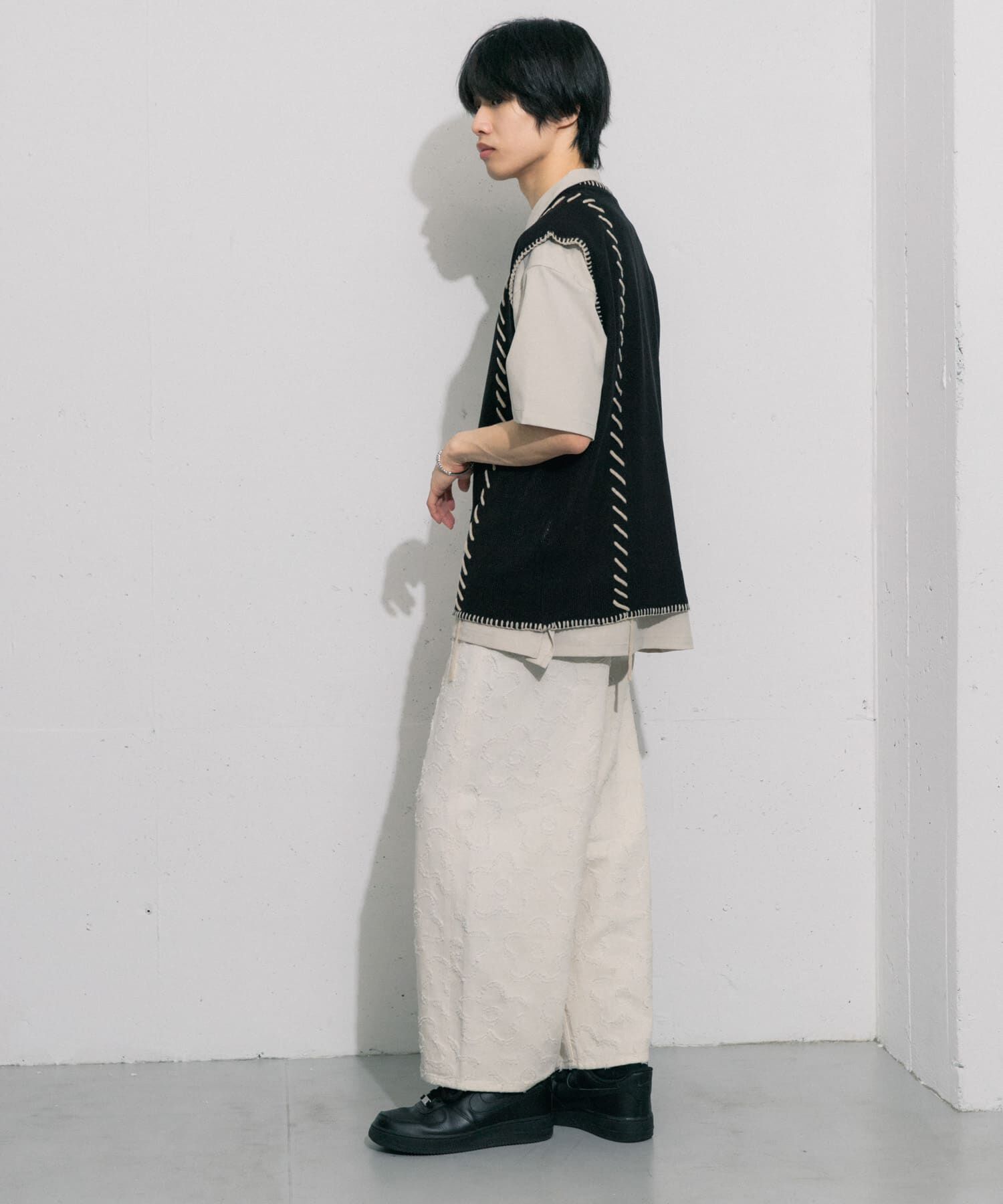 SENSE OF PLACE by URBAN RESEARCH「ブランケットステッチVネックベスト」|ベスト・ジレ|