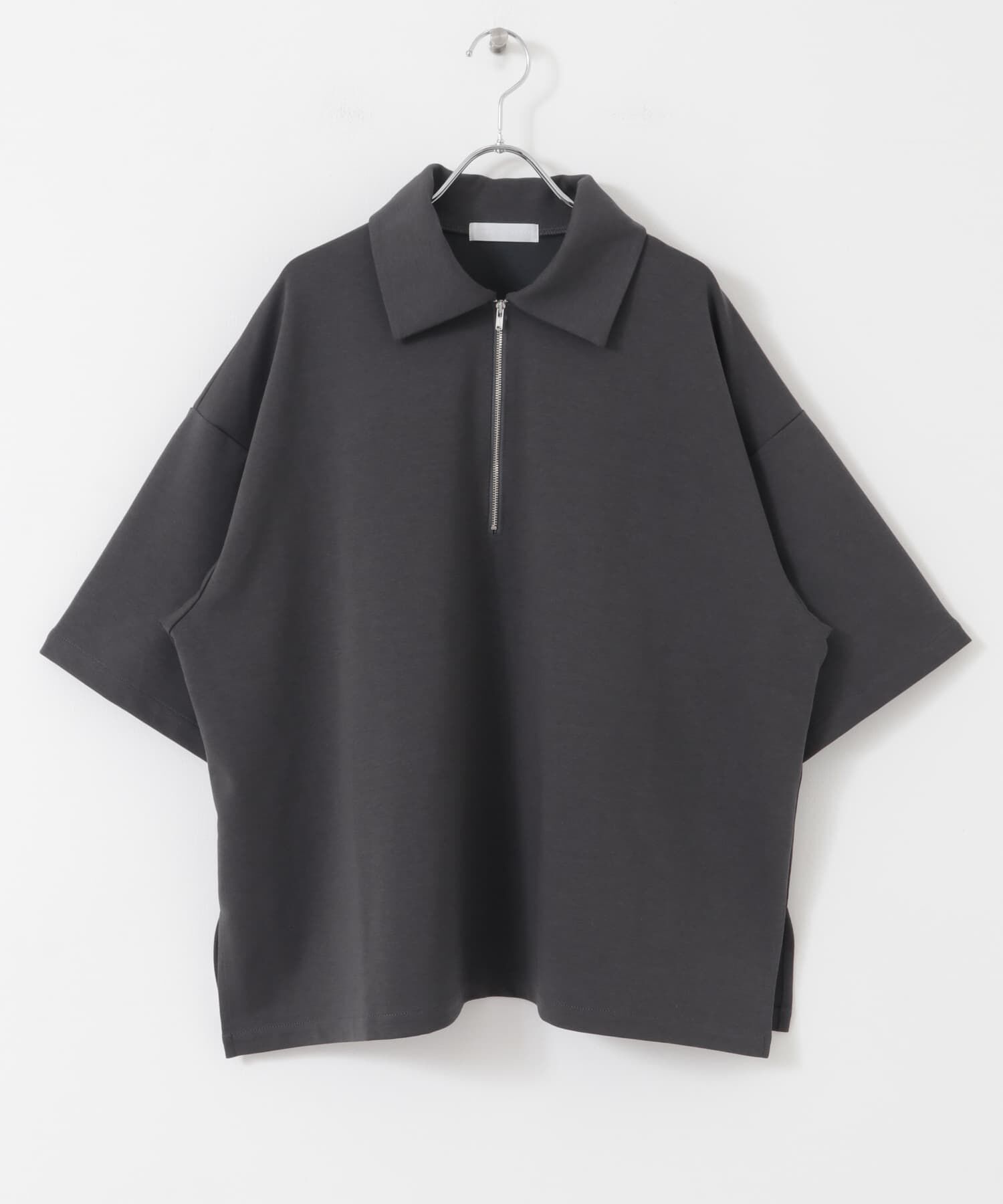 SENSE OF PLACE by URBAN RESEARCH「『ユニセックス』ダンボールポンチハーフジップショートスリーブTシャツ」|Tシャツ・カットソー|