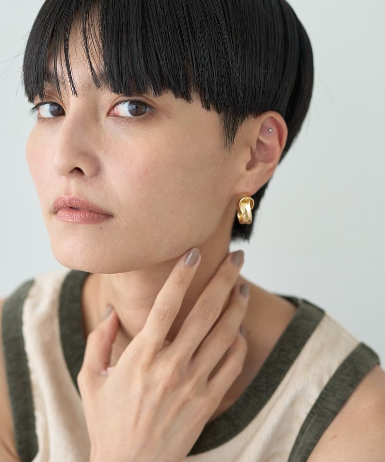 AMERICAN HOLIC「メタルクロスイヤリング」|イヤリング|Gold