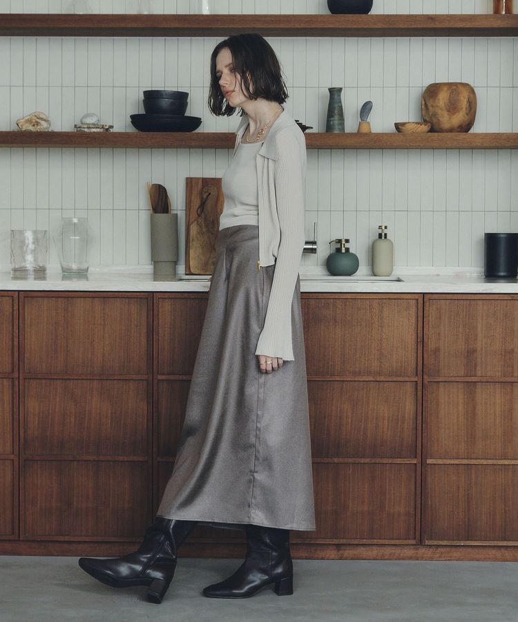 YECCA VECCA「シャイニーロングスカート」|タイト|