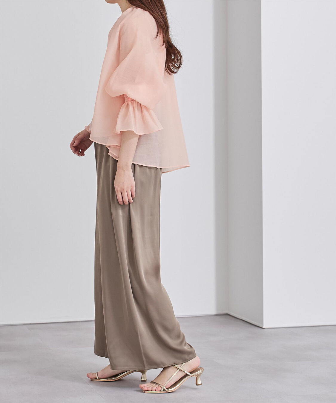 ur's「フレアスリーブスキッパーシアーブラウス」|シャツ・ブラウス|