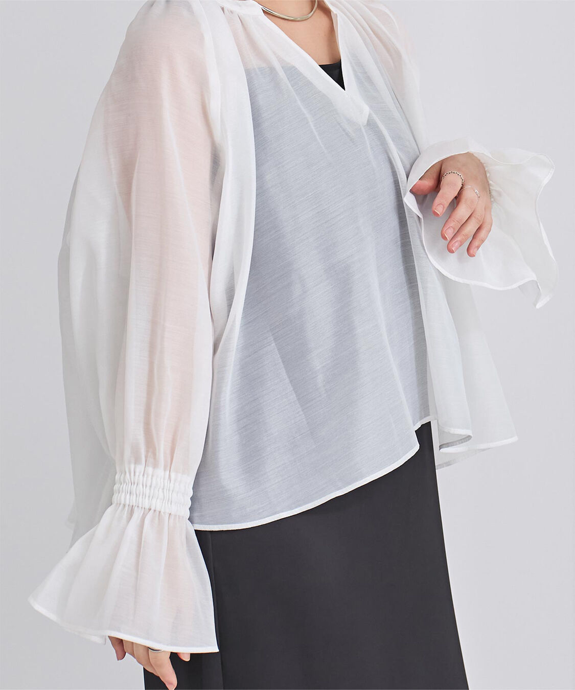 ur's「フレアスリーブスキッパーシアーブラウス」|シャツ・ブラウス|