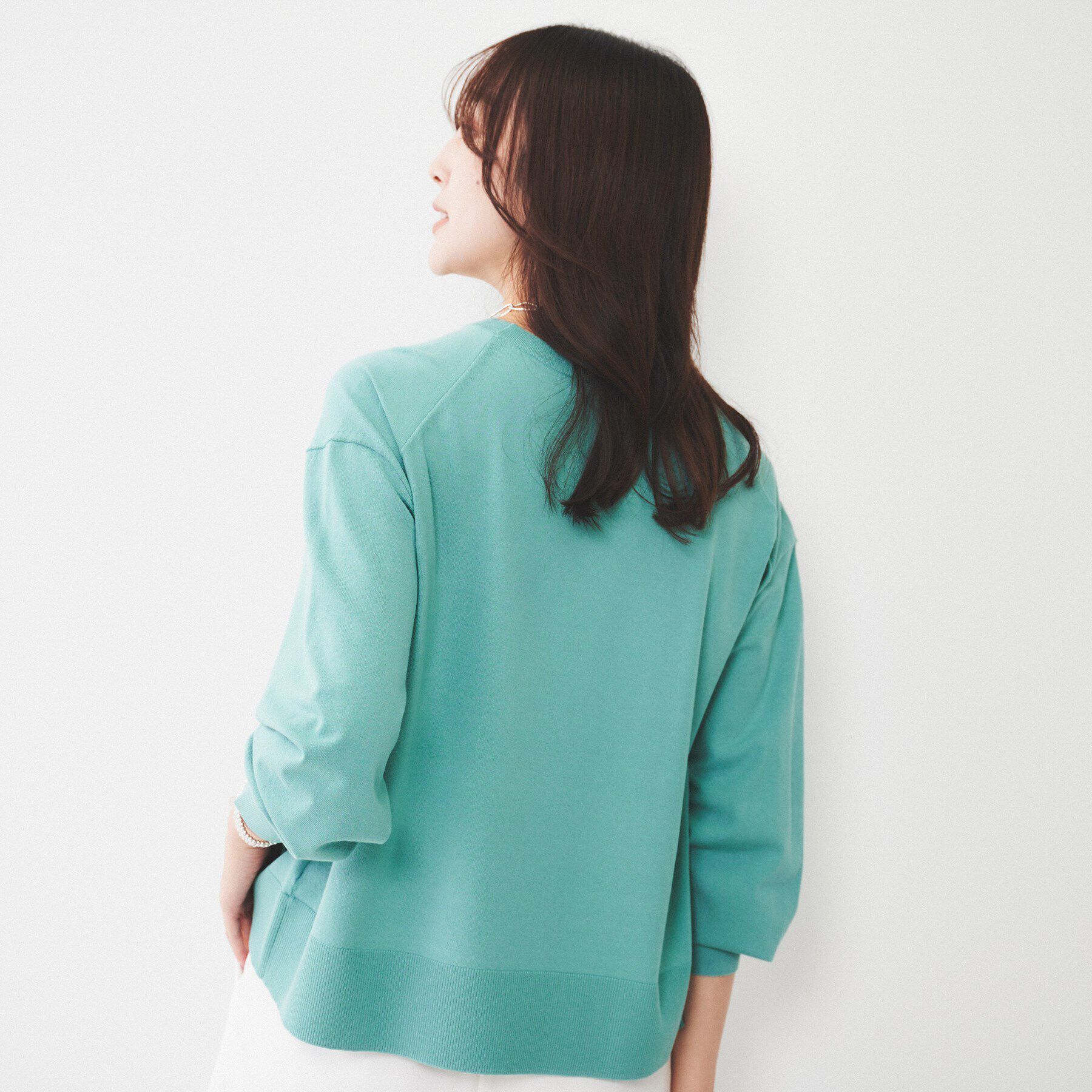 UNTITLED「【洗える/オンオフ使える】袖リブスリットストレッチニット」|ニット・セーター|