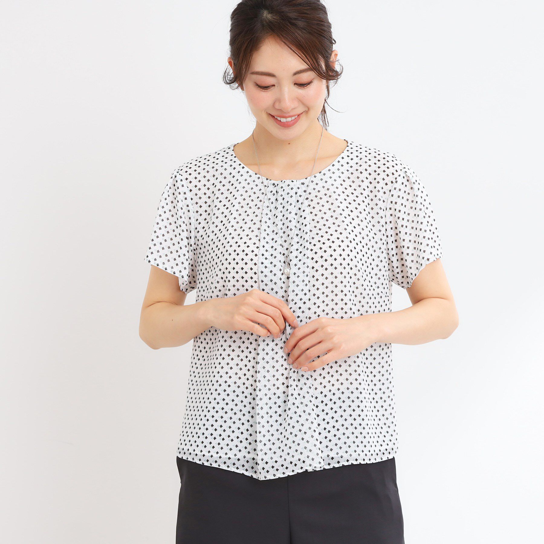 Reflect「【マシンウォッシュ可／セットアップ可】ギャザータックプリントブラウス」|シャツ・ブラウス|