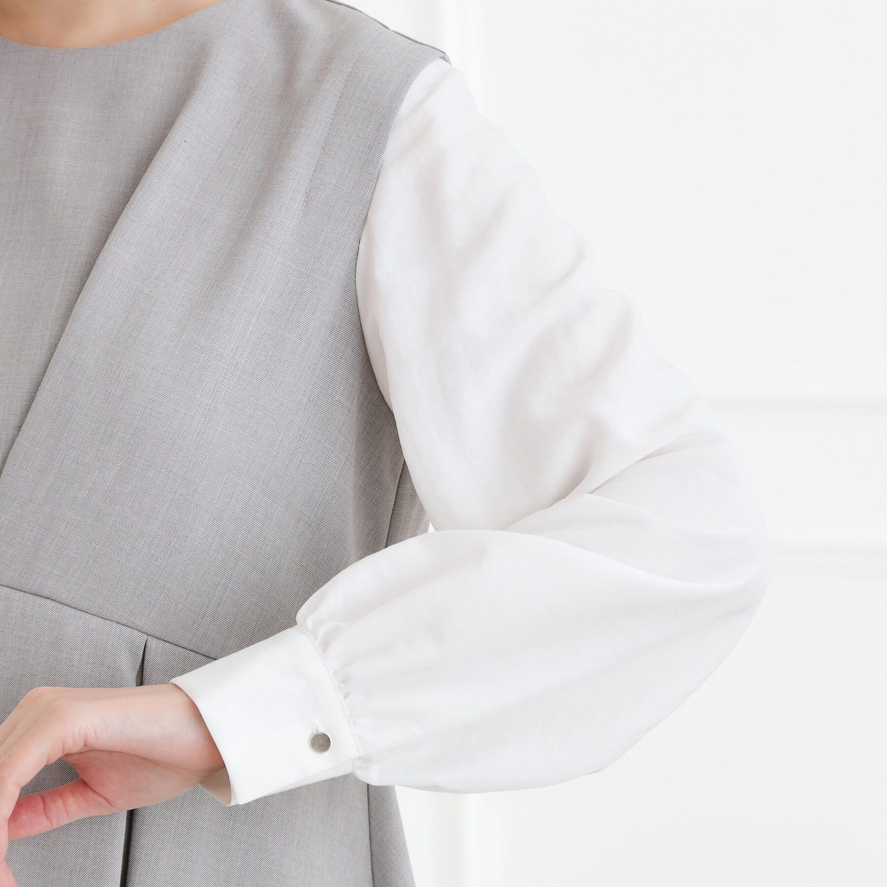 grove「【マシンウォッシュ/防シワ】袖ドッキングペプラムブラウス【着回しカセット】」|シャツ・ブラウス|