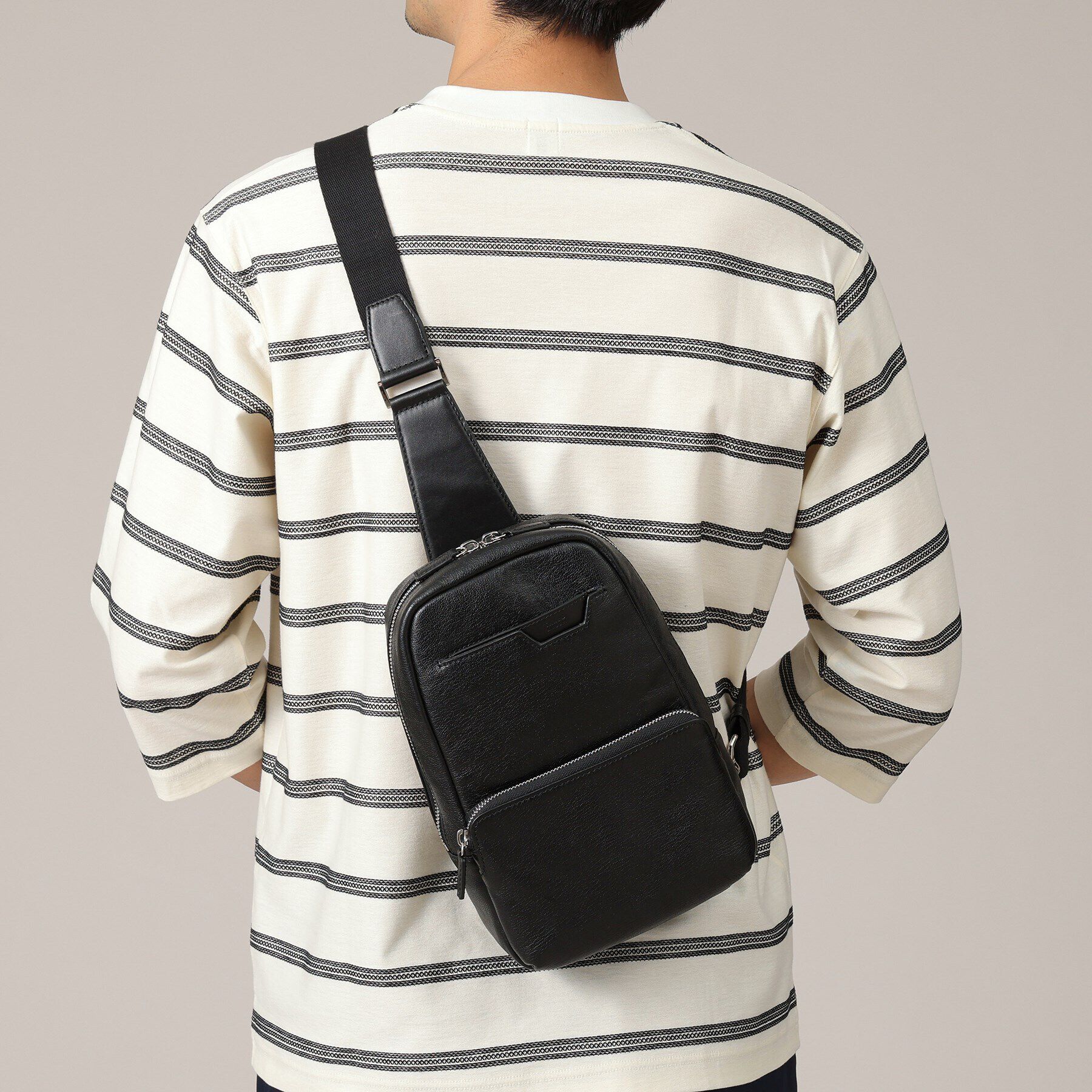 TAKEO KIKUCHI「【カードケース付き】シュリンクレザーボディバック」|その他|ブラック(019)