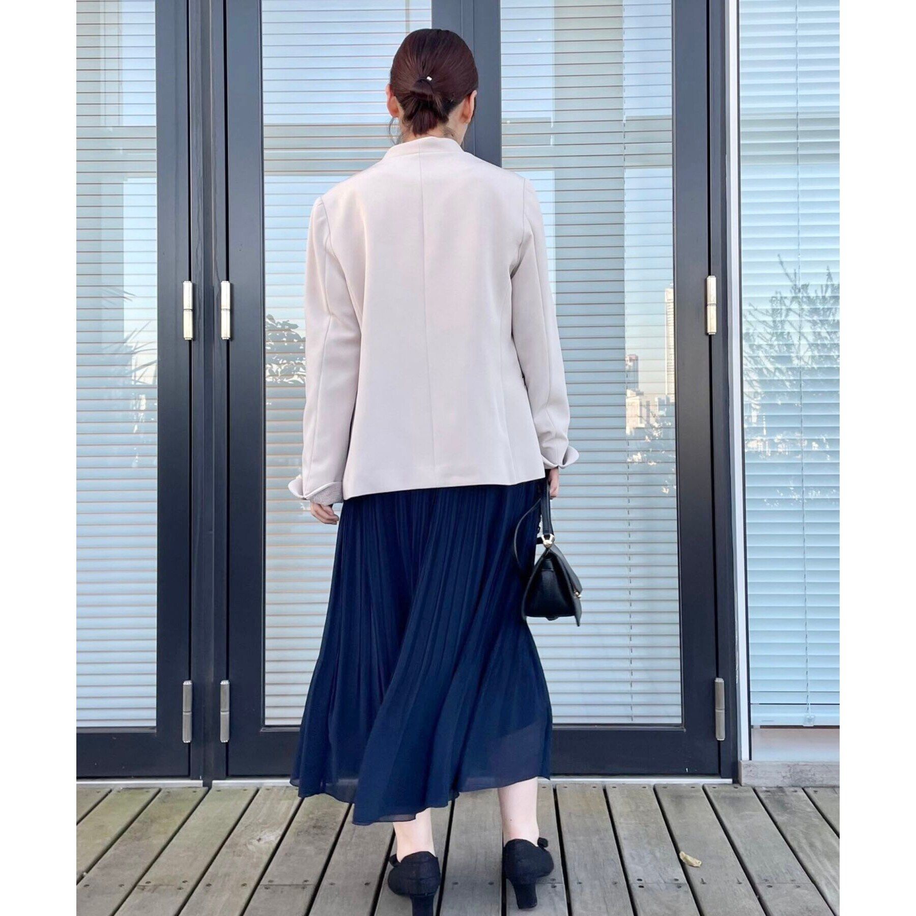 Couture broach「【セレモニーシーン/お仕事にも】ダブルクロスカラーレスジャケット」|ノーカラージャケット|