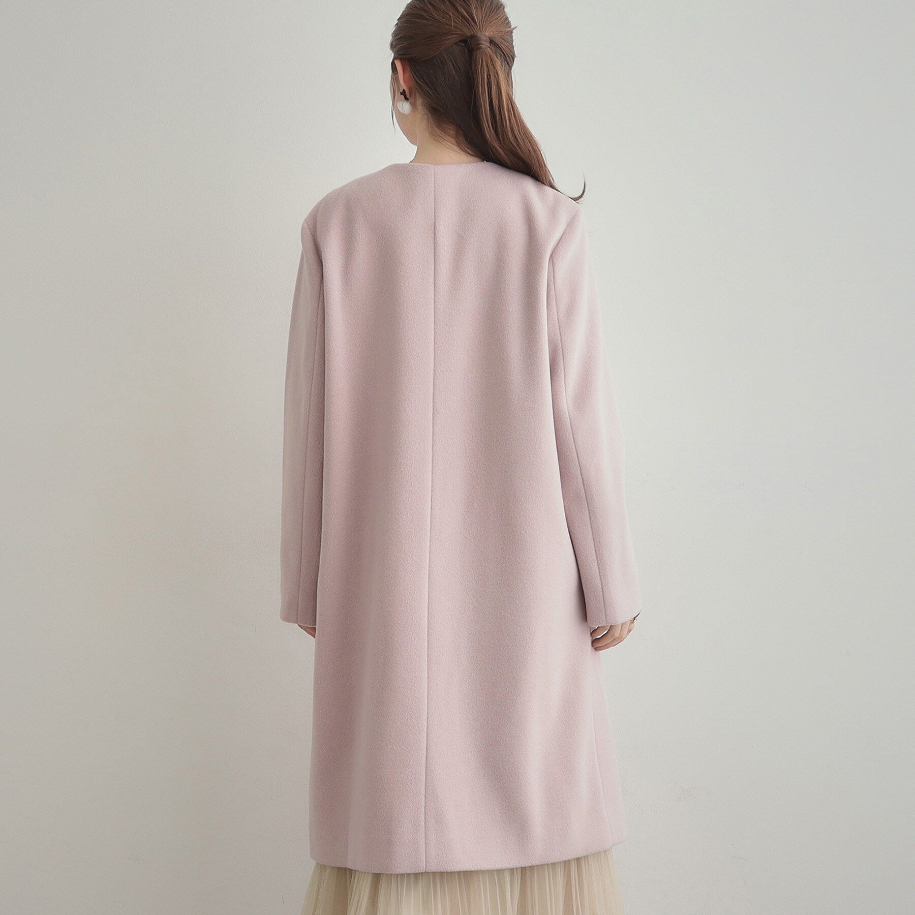 Couture broach「【通勤/ビジューブローチ付き】ノーカラー ロングコート」|ノーカラーコート|
