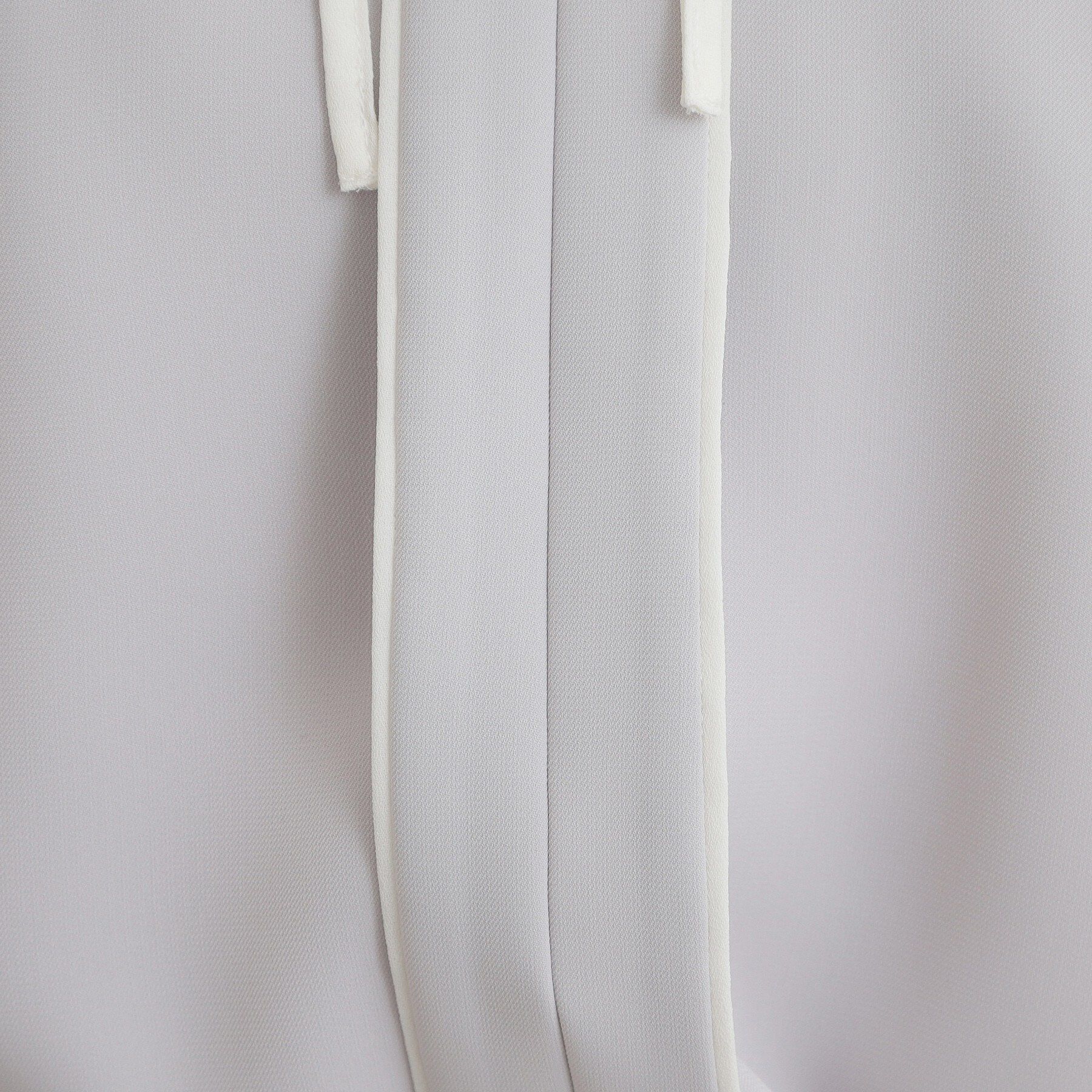 Couture broach「【洗える・ハレの日・通勤】配色 細リボンタイ ブラウス」|シャツ・ブラウス|