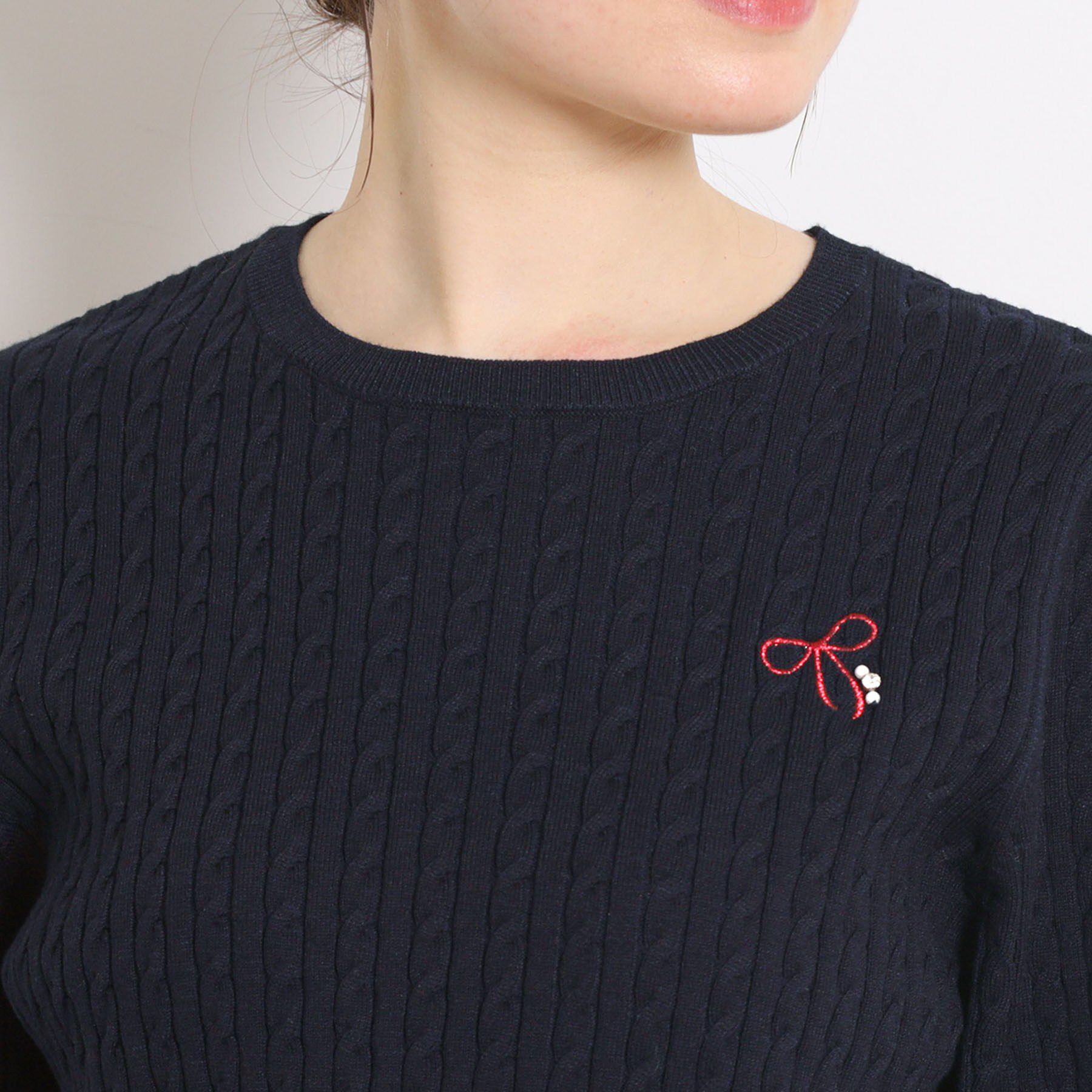 Couture broach「【洗える】リボンエンブロ細ケーブルニット」|ニット・セーター|