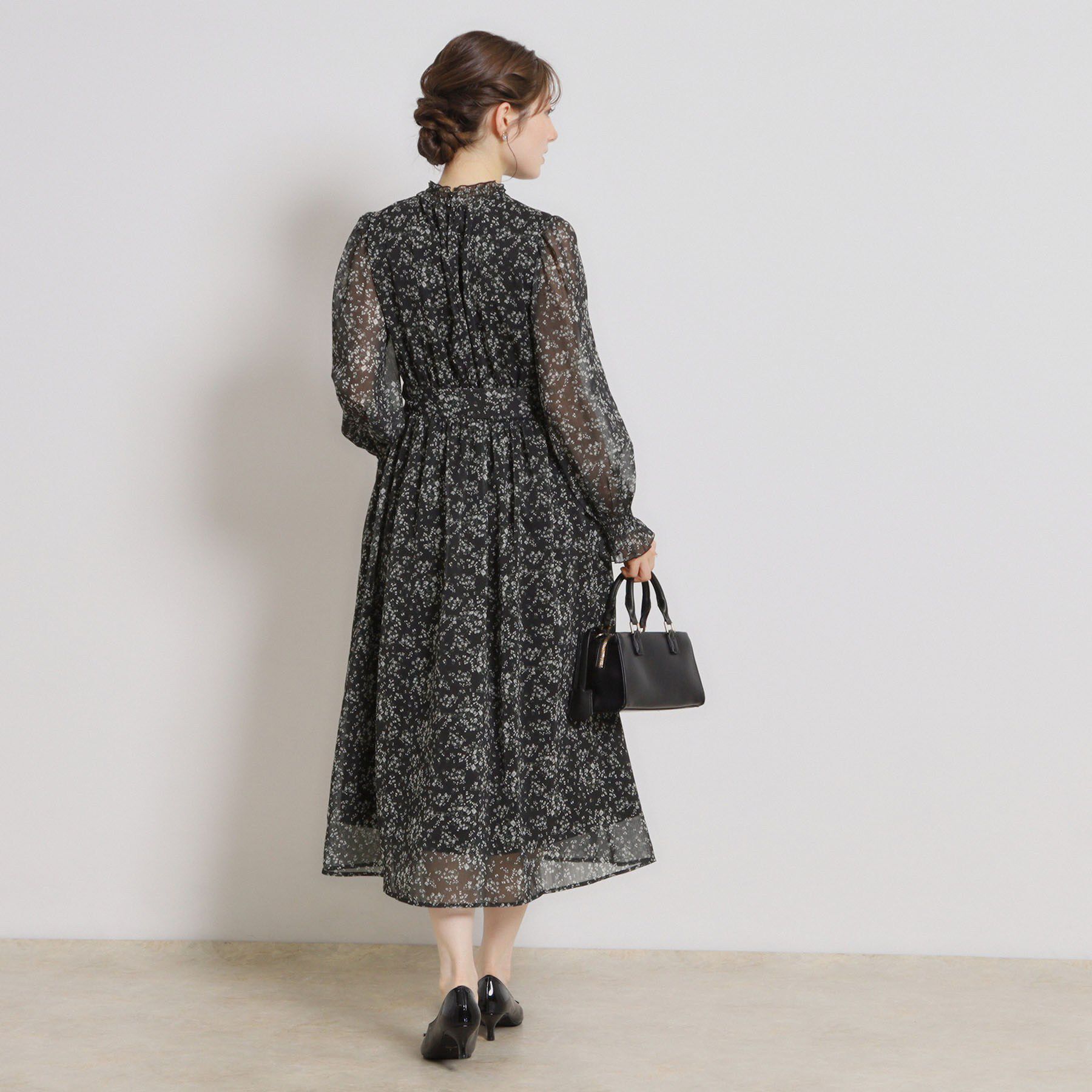Couture broach「【洗える・着映え】楊柳小花シャーリングワンピース」|ワンピース|