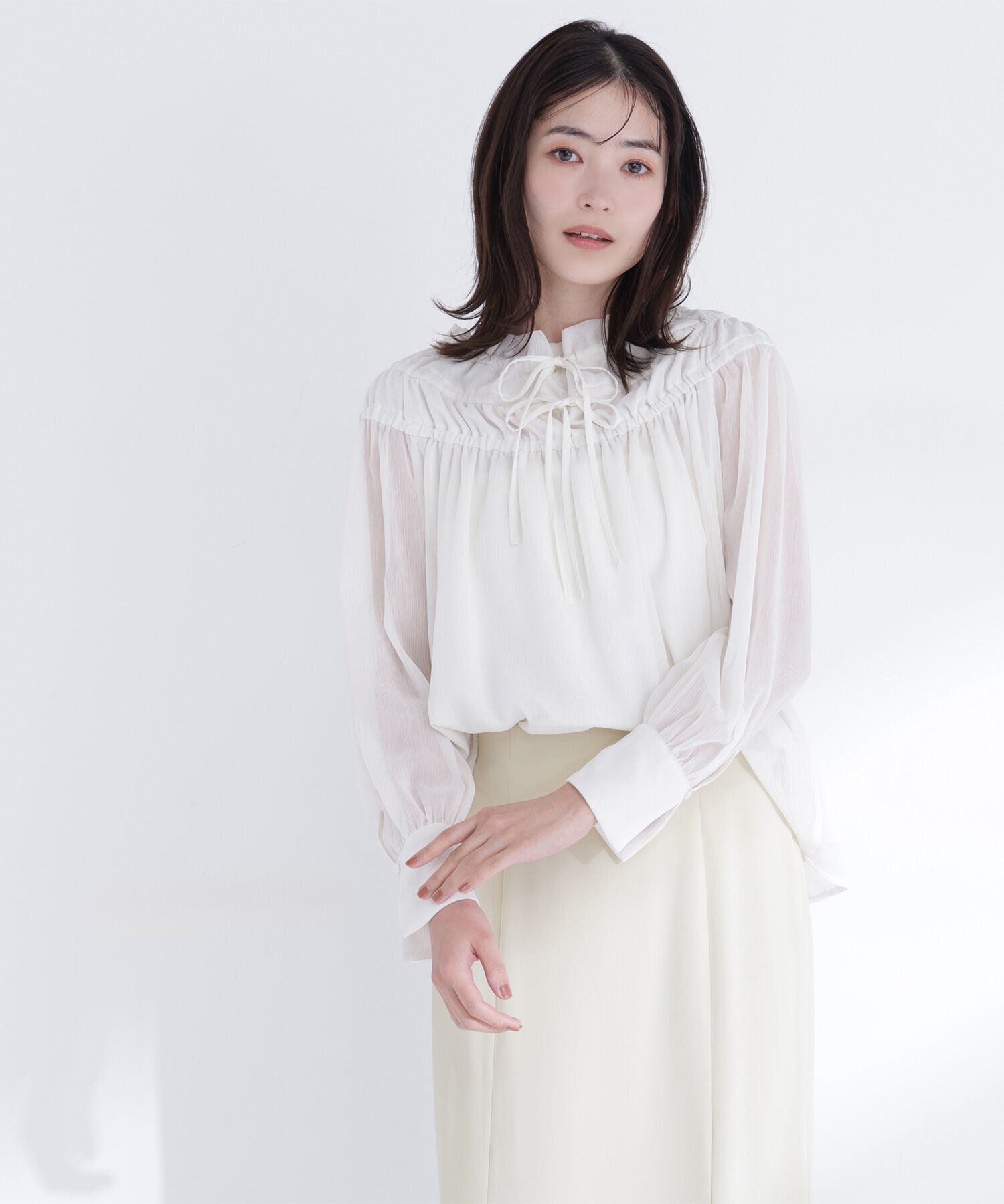  「シャーリングショルダーブラウス」|シャツ・ブラウス|オフホワイト1