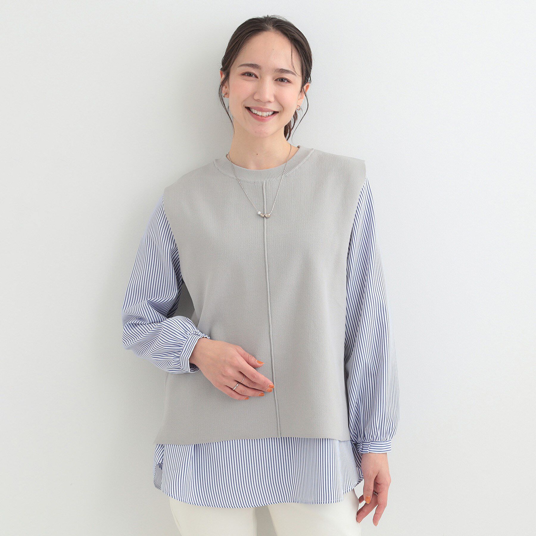 SHOO･LA･RUE「【洗濯機可/2点セット/S-LL】着回し自在 きれい見え ニットベスト＋ブラウス」|ニット・セーター|