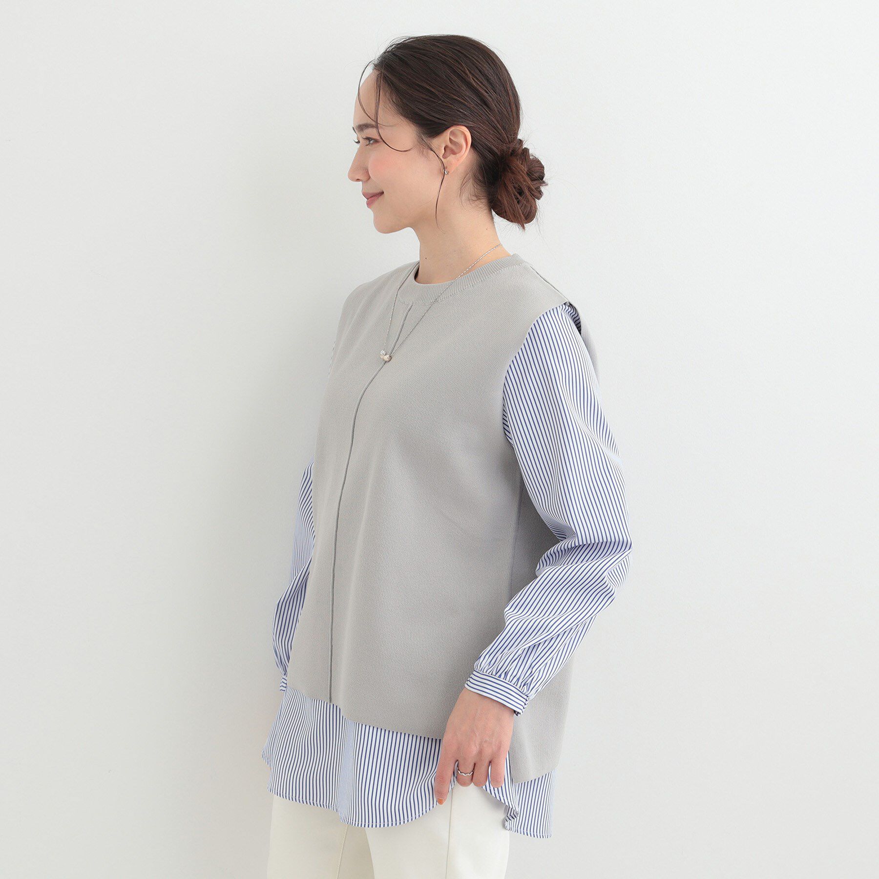 SHOO･LA･RUE「【洗濯機可/2点セット/S-LL】着回し自在 きれい見え ニットベスト＋ブラウス」|ニット・セーター|