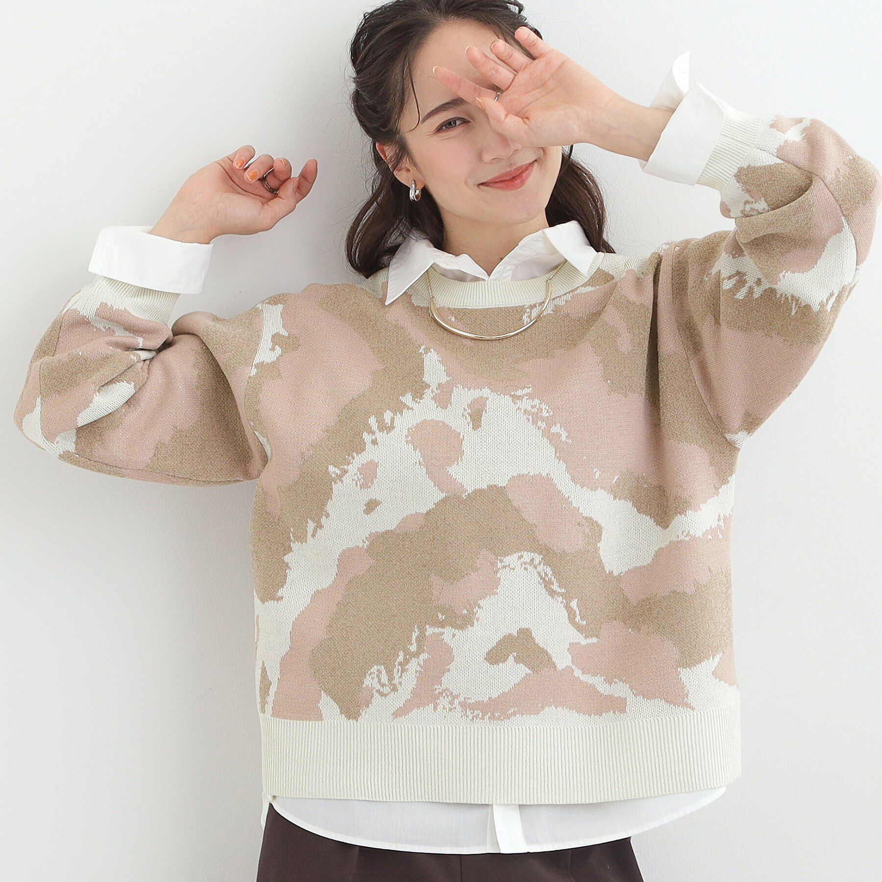 SHOO･LA･RUE「【洗濯機可/S-LL】1枚で華やかに ラメ入りニュアンス柄ニット」|ニット・セーター|ベージュ(052)