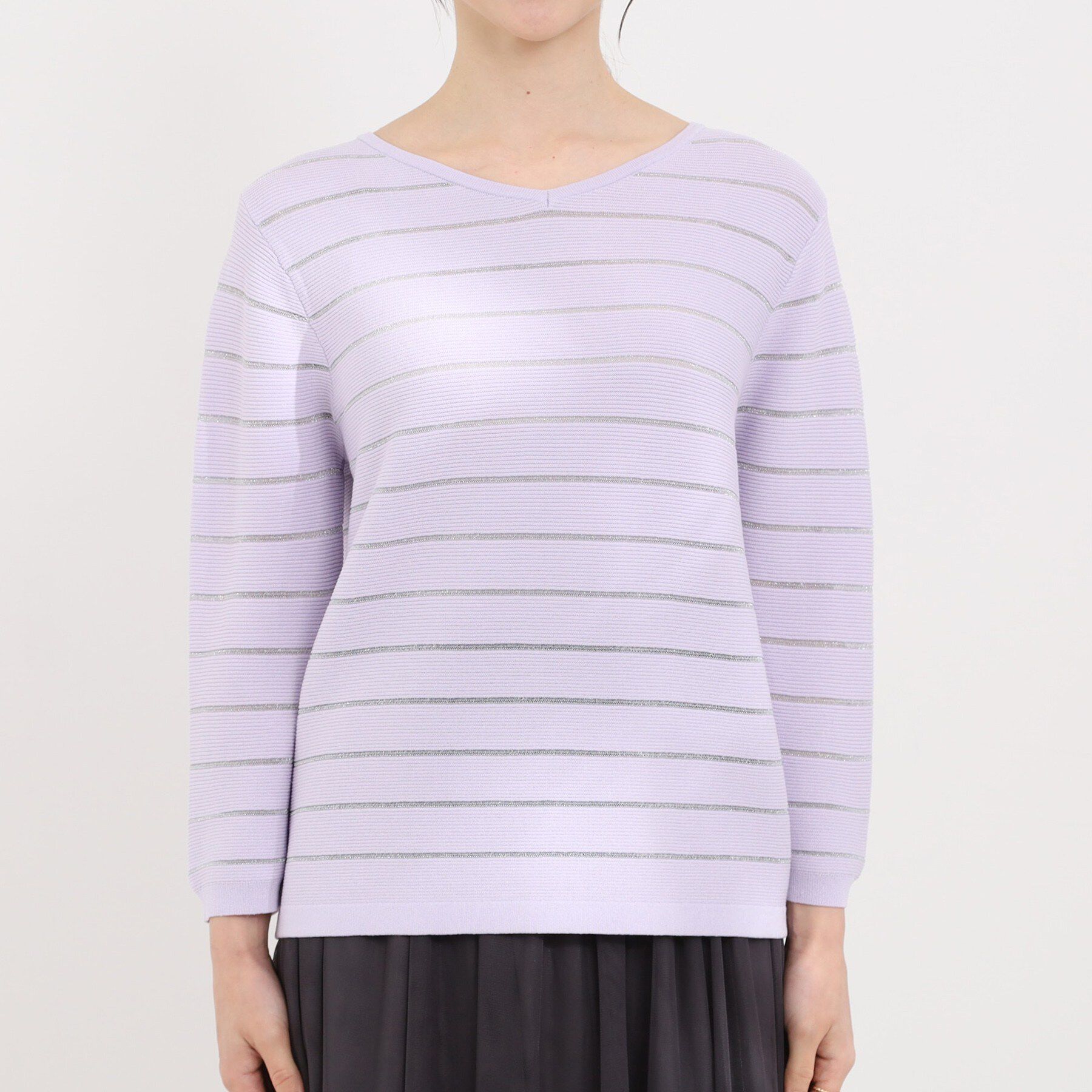 SHOO･LA･RUE「【洗える】デコルテがきれいに見えるVネックラメボーダーニット」|ニット・セーター|