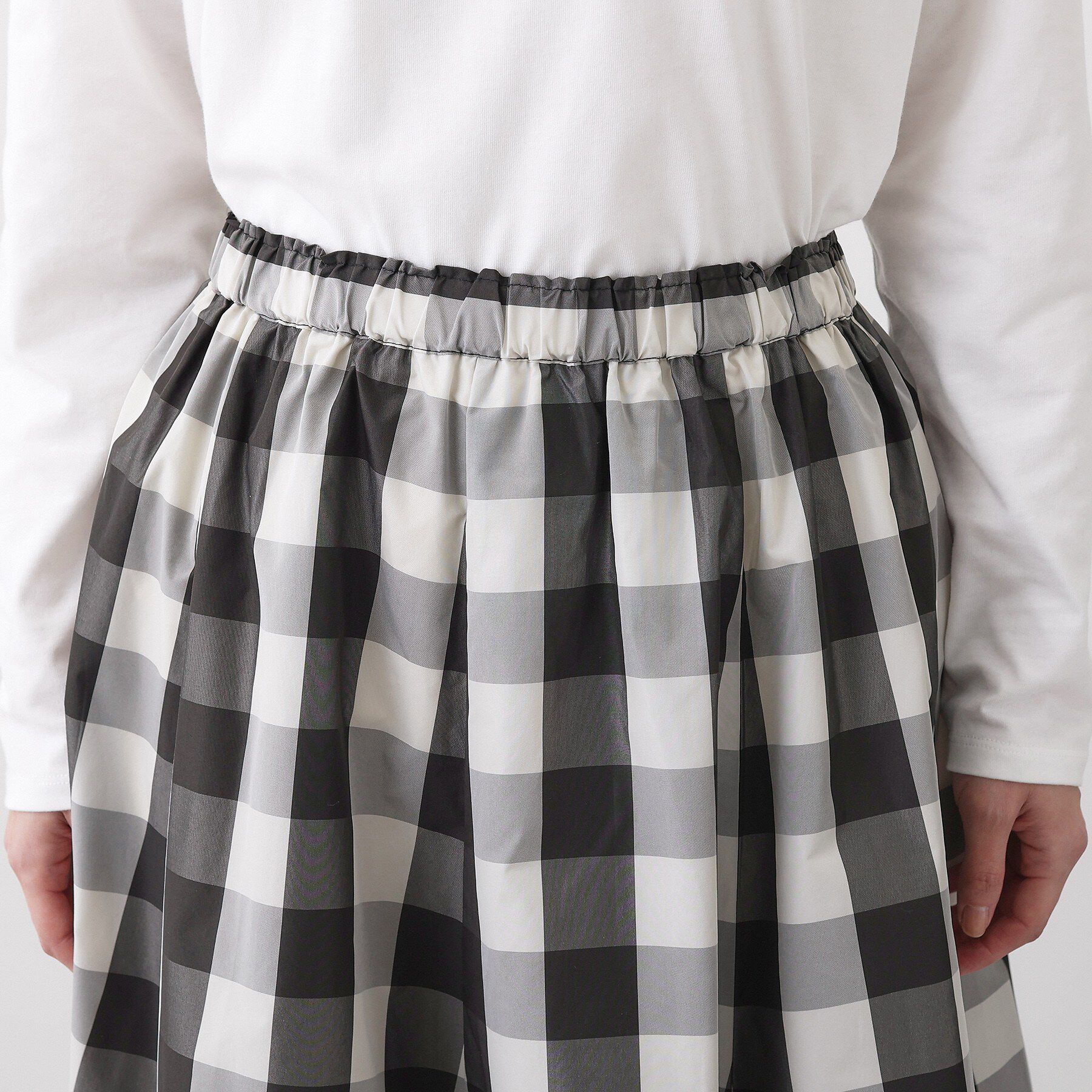 Dessin「【ウエストゴム/洗える】メモリータフタフレアスカート」|スカート|